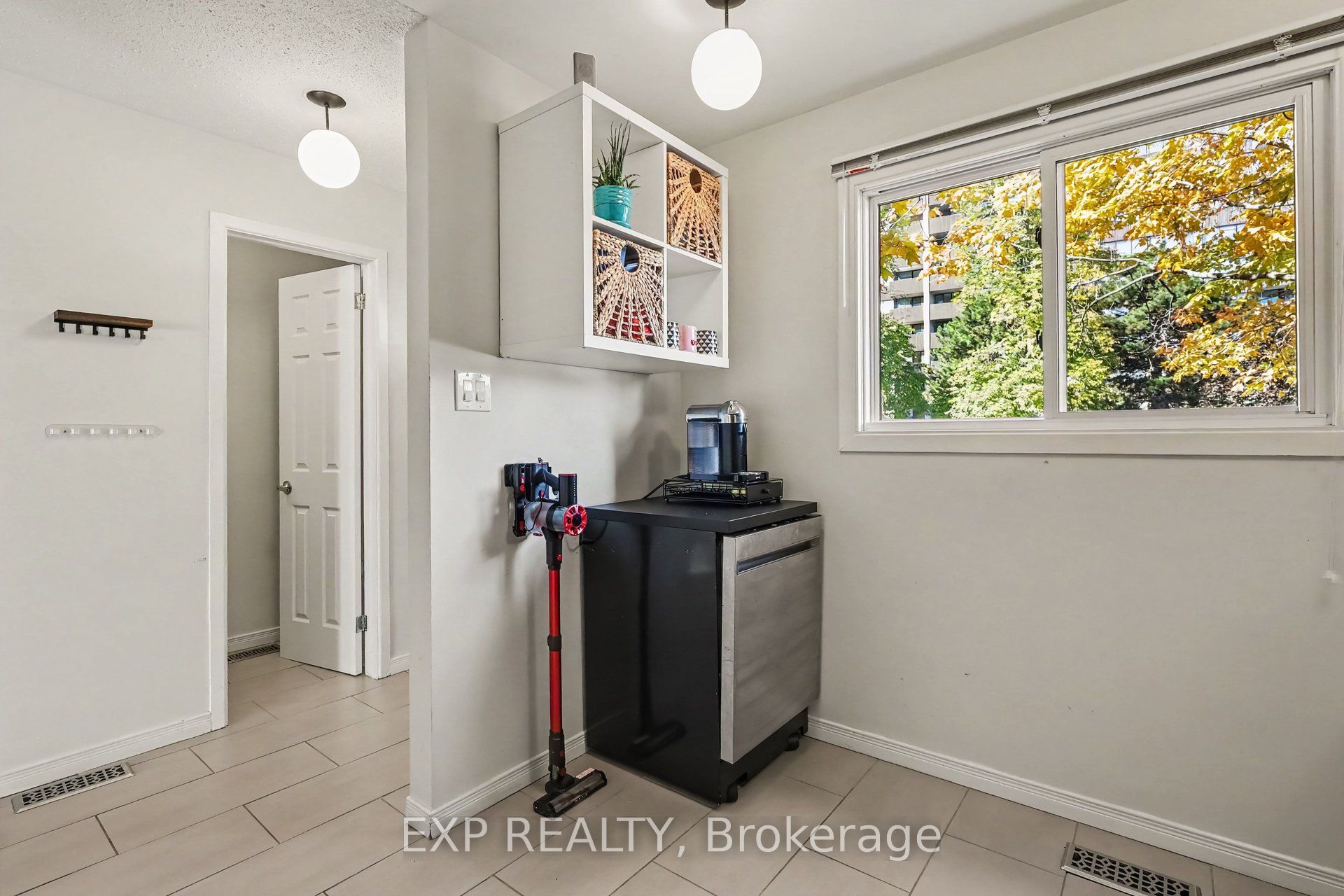 1290 Cahill Drive Property Photo 12