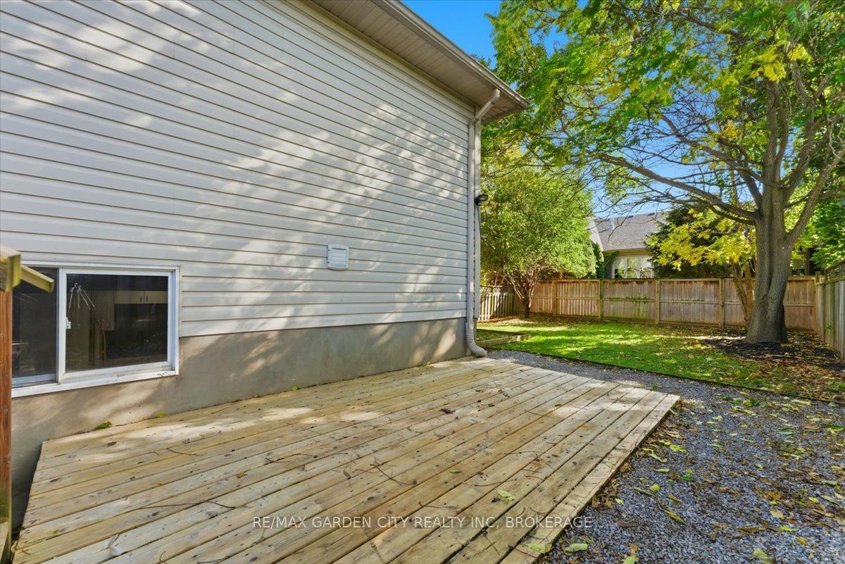 4 Fox Trail Drive Property Photo 29