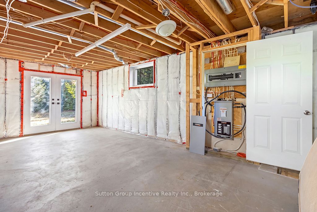 495377 Veterans Road South Road Property Photo 30