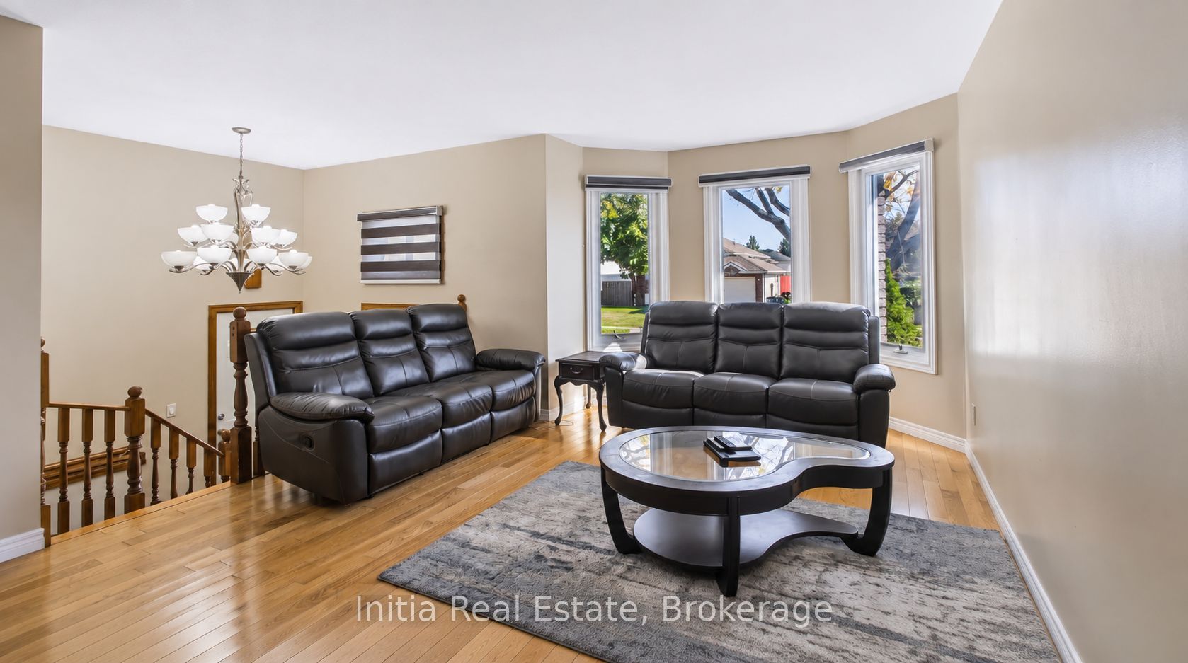 726 Sandison Street N Property Photo 6