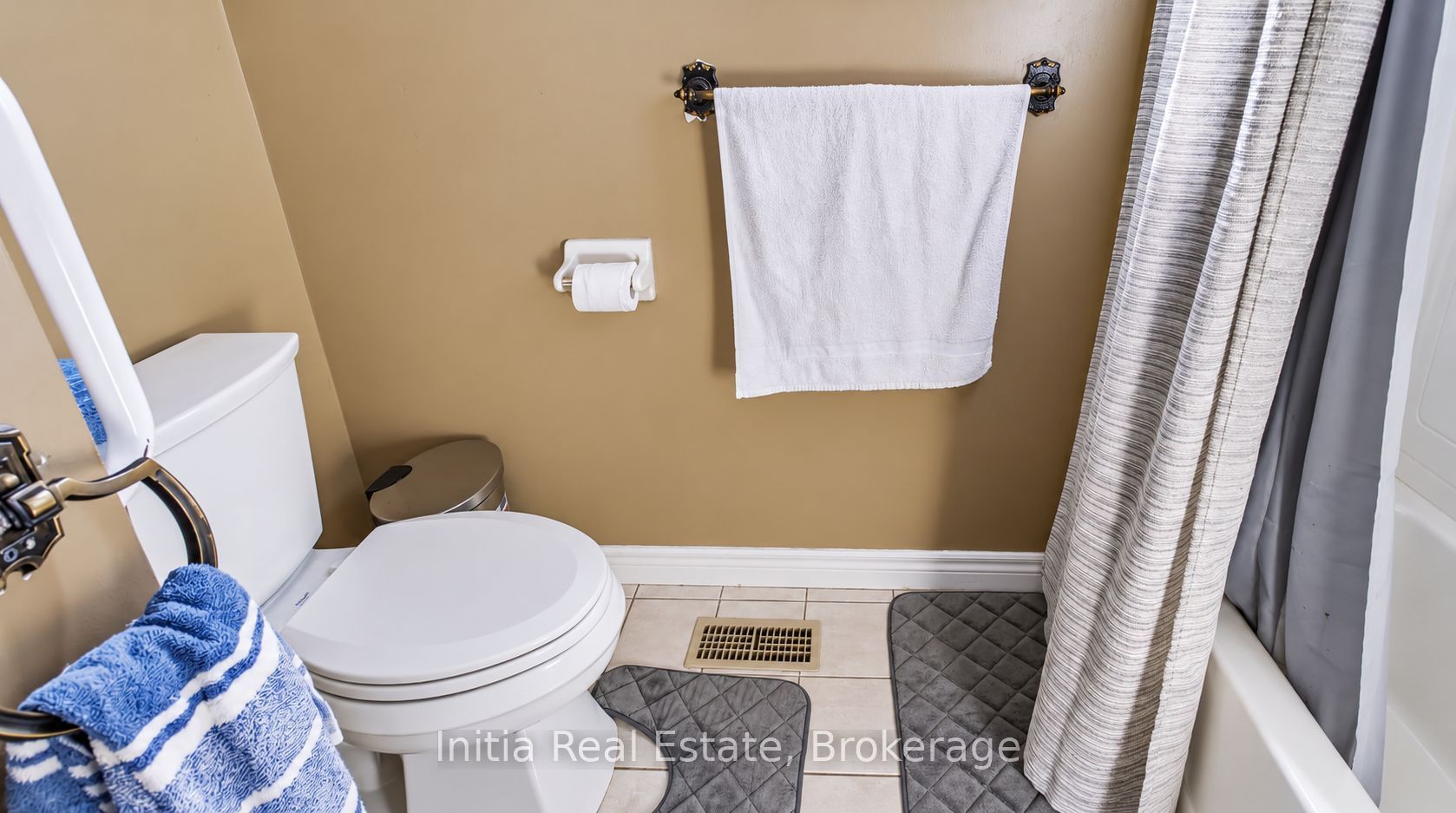 726 Sandison Street N Property Photo 15