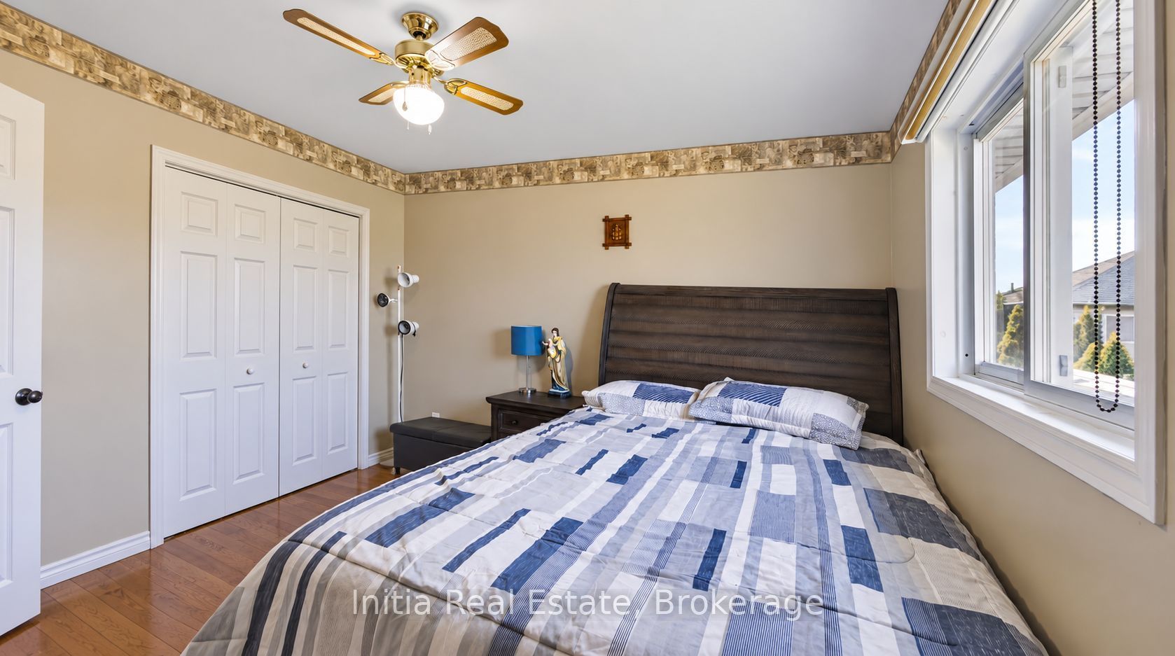 726 Sandison Street N Property Photo 17