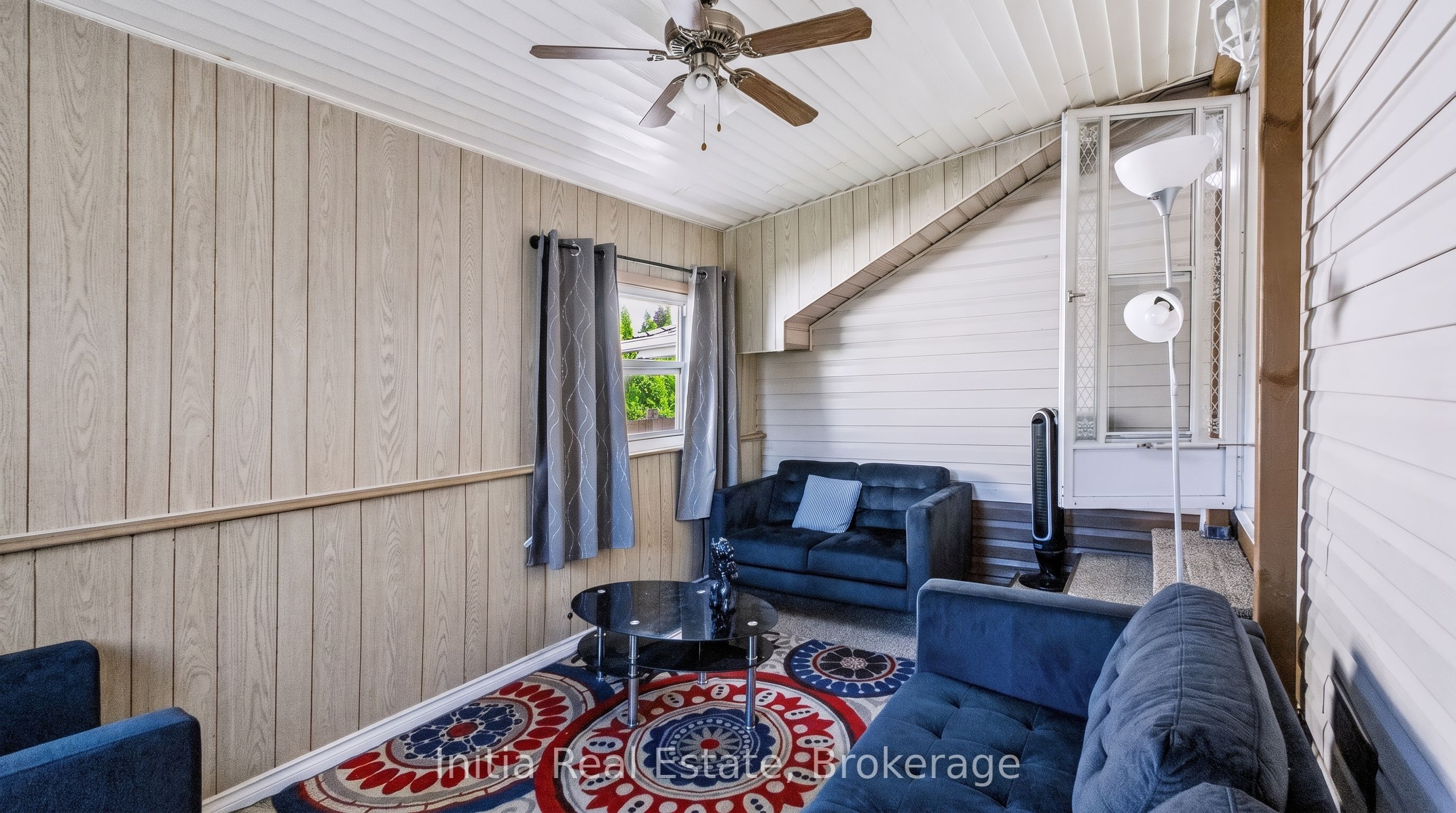 726 Sandison Street N Property Photo 21