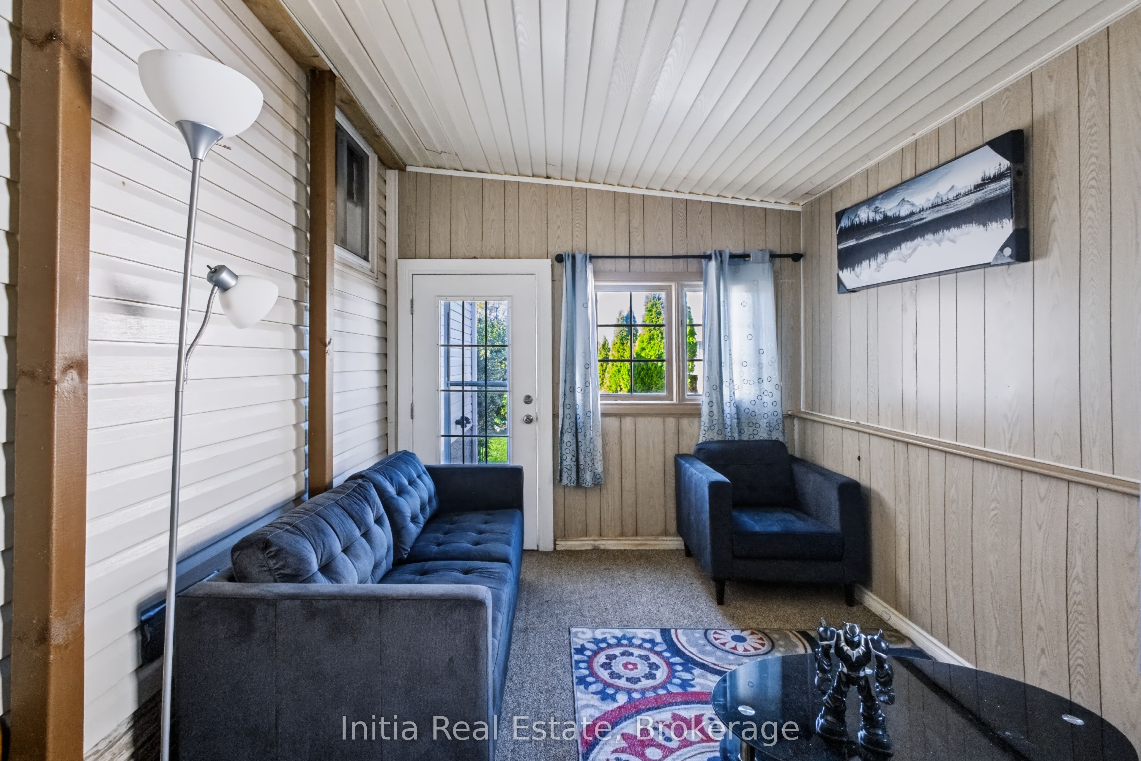 726 Sandison Street N Property Photo 23