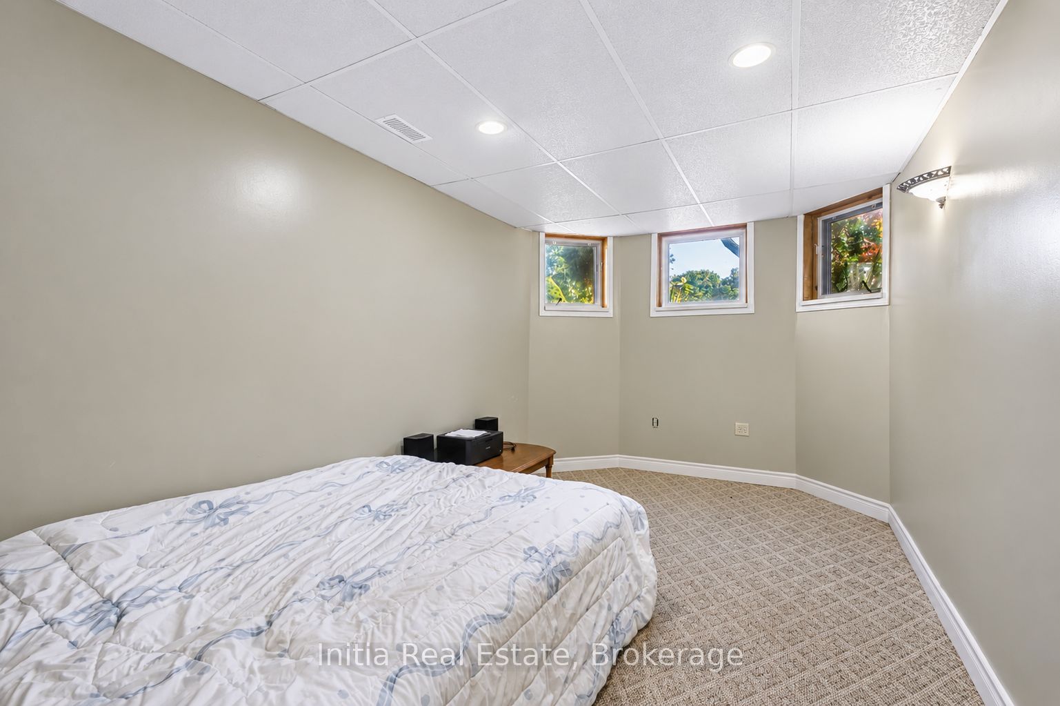 726 Sandison Street N Property Photo 34