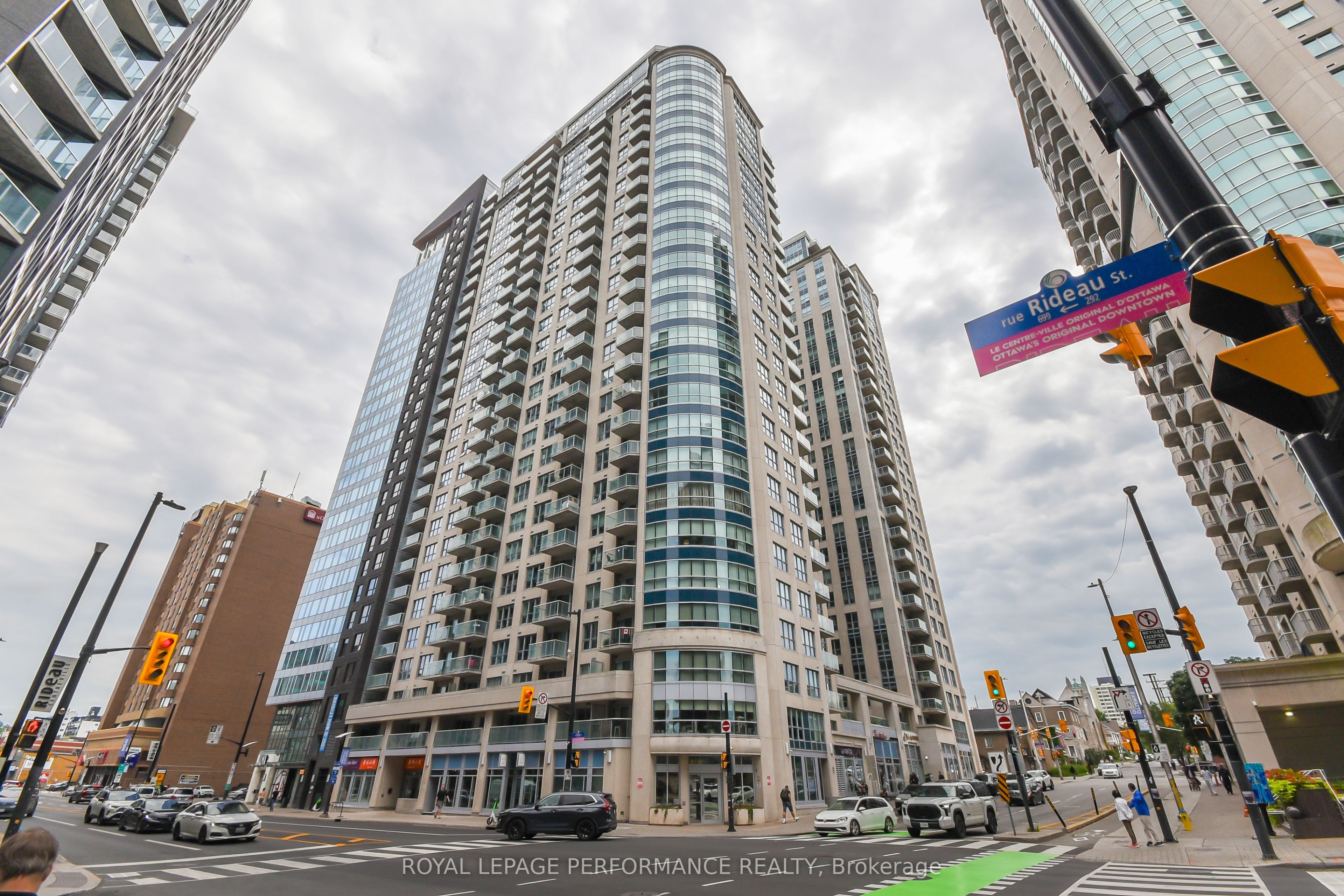 242 Rideau Street 1808 Property Photo 1