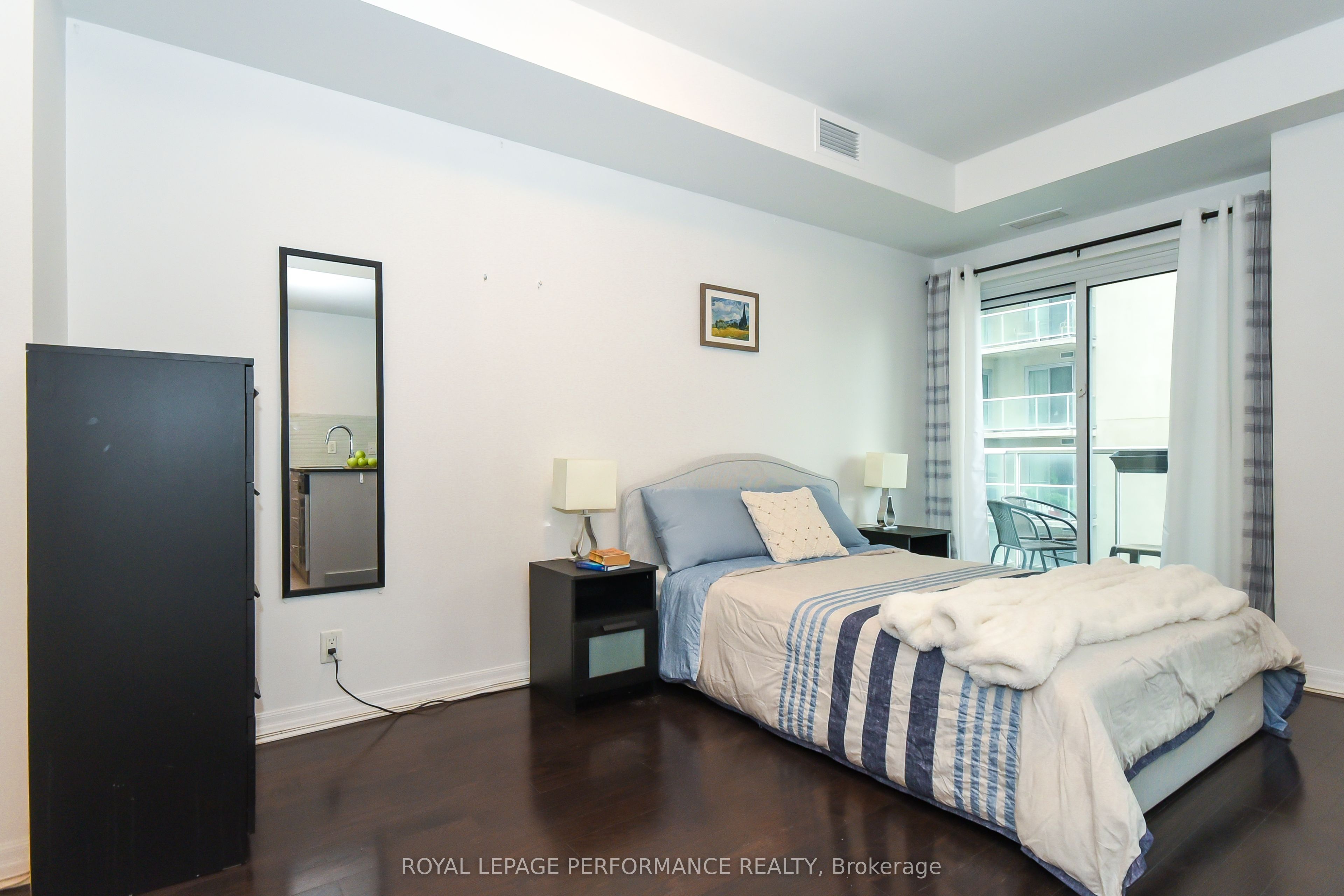 242 Rideau Street 1808 Property Photo 14
