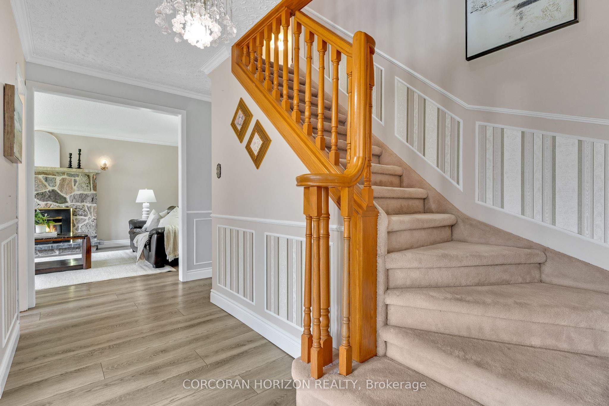 8 Blue Spruce Court Property Photo 3