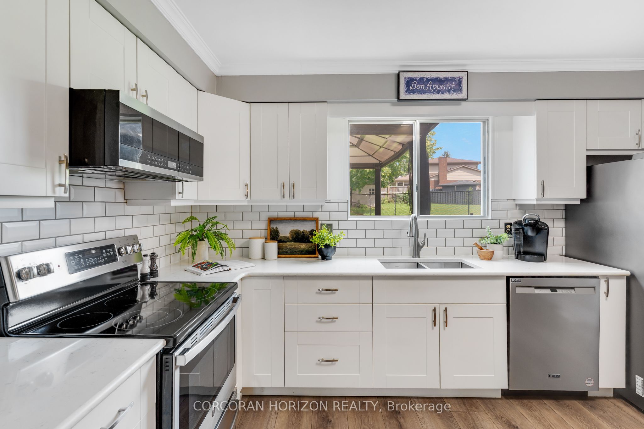 8 Blue Spruce Court Property Photo 13