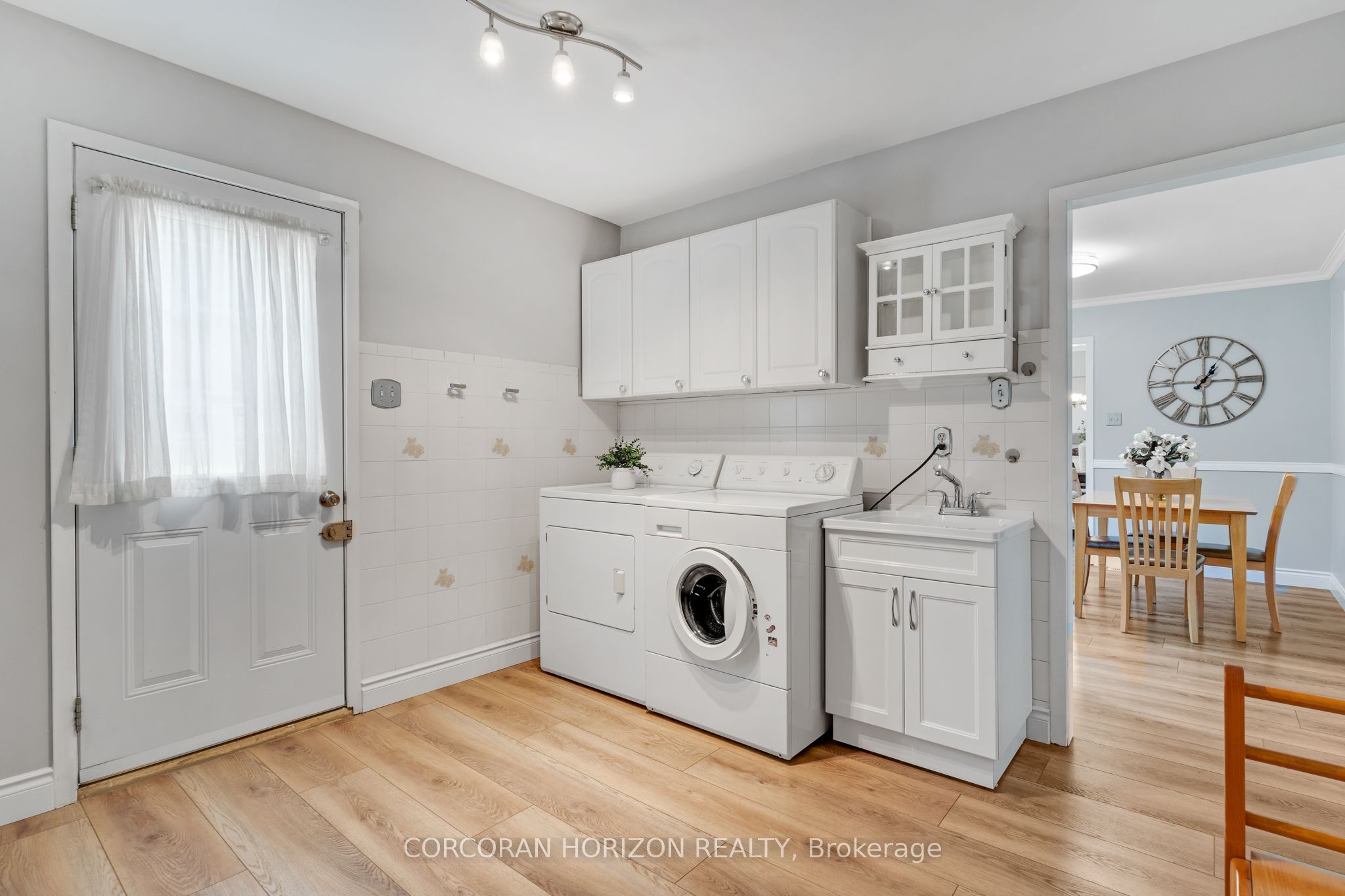 8 Blue Spruce Court Property Photo 17