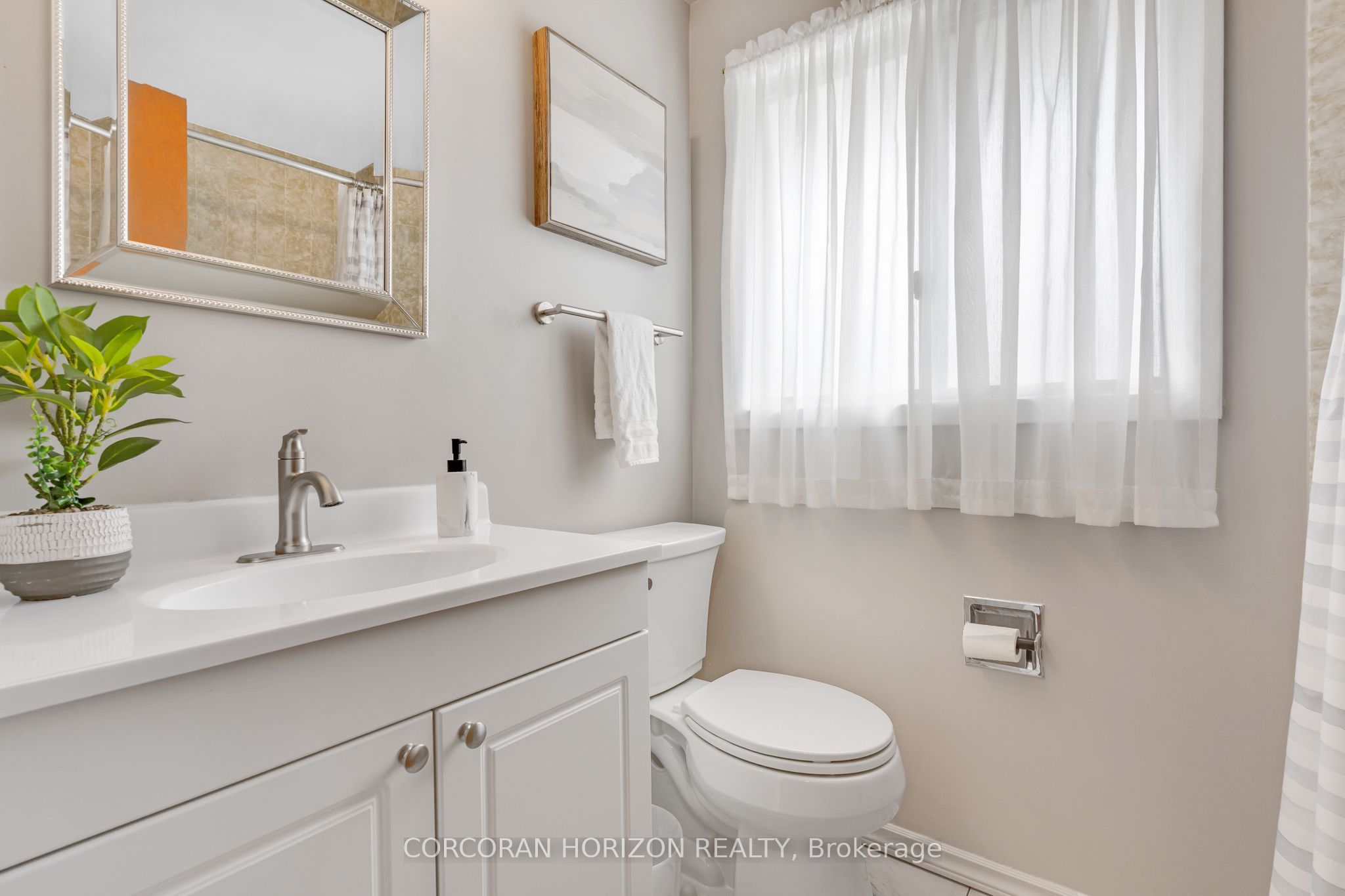 8 Blue Spruce Court Property Photo 24