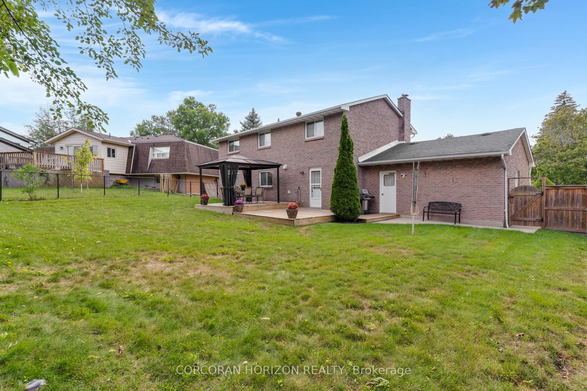 8 Blue Spruce Court Property Photo 37