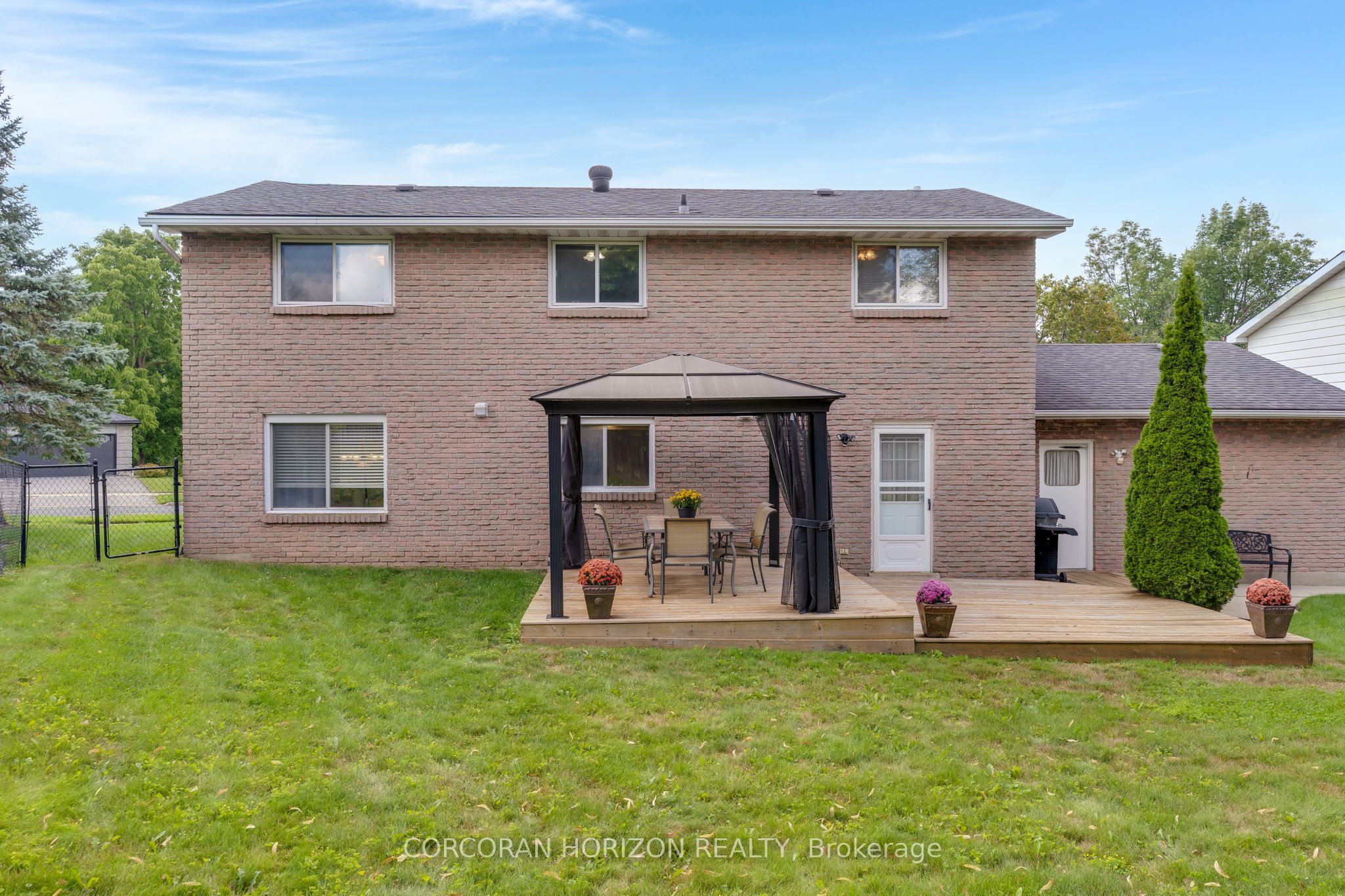 8 Blue Spruce Court Property Photo 39