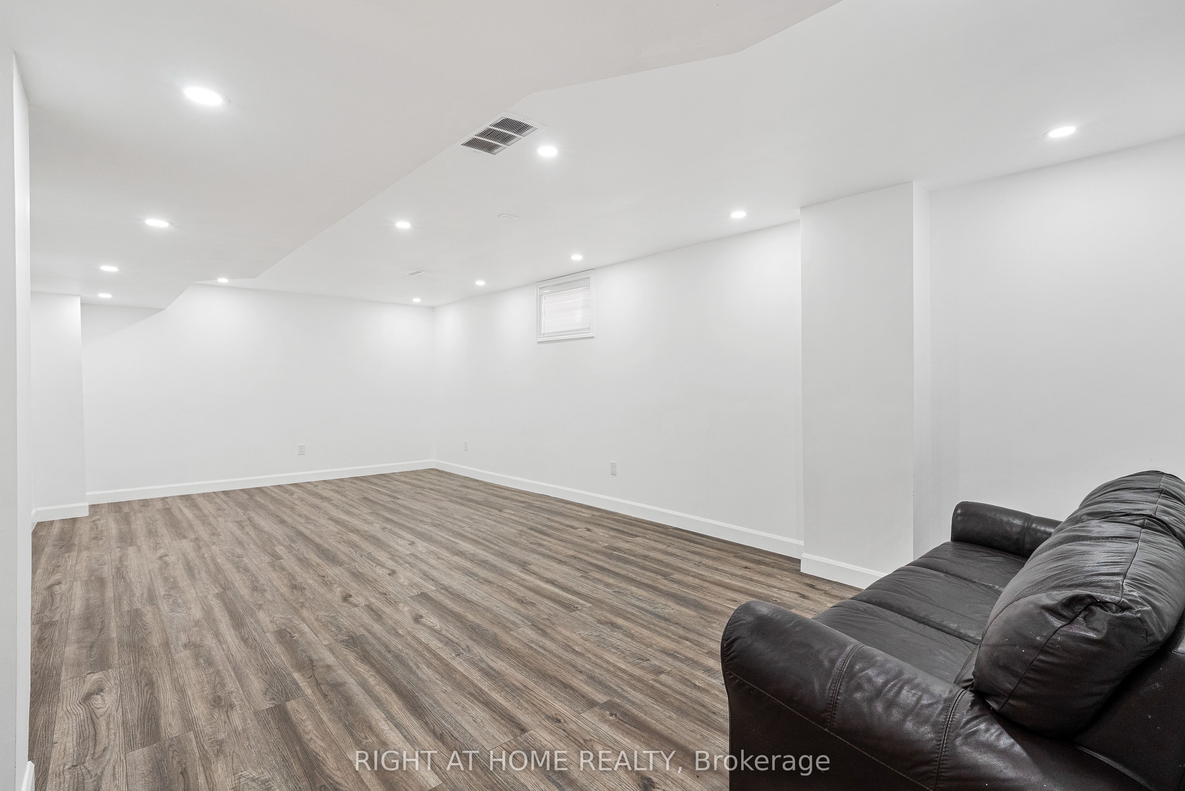1205 North Wenige Drive Property Photo 21