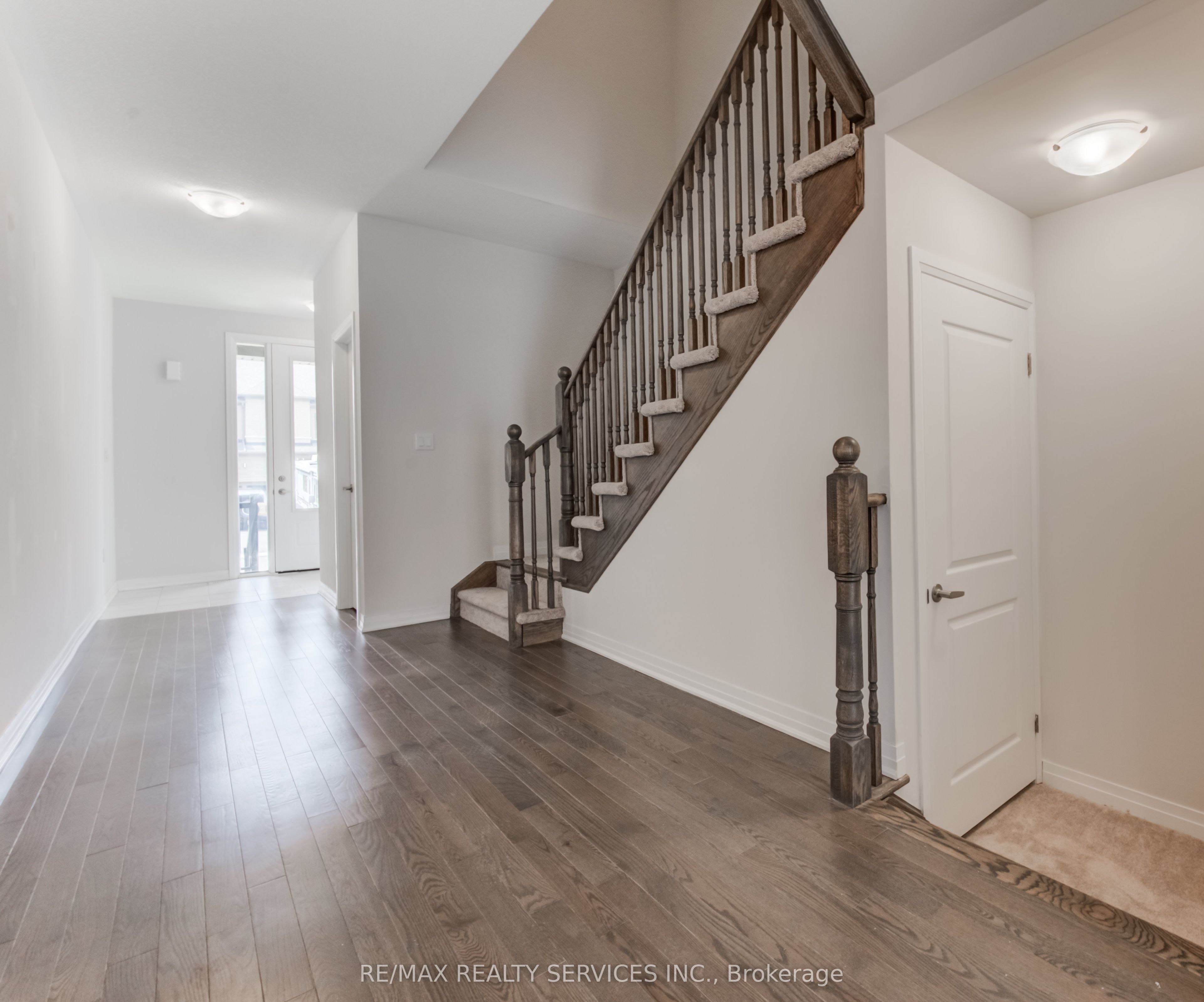 73 Prince Phillip Boulevard Property Photo 7