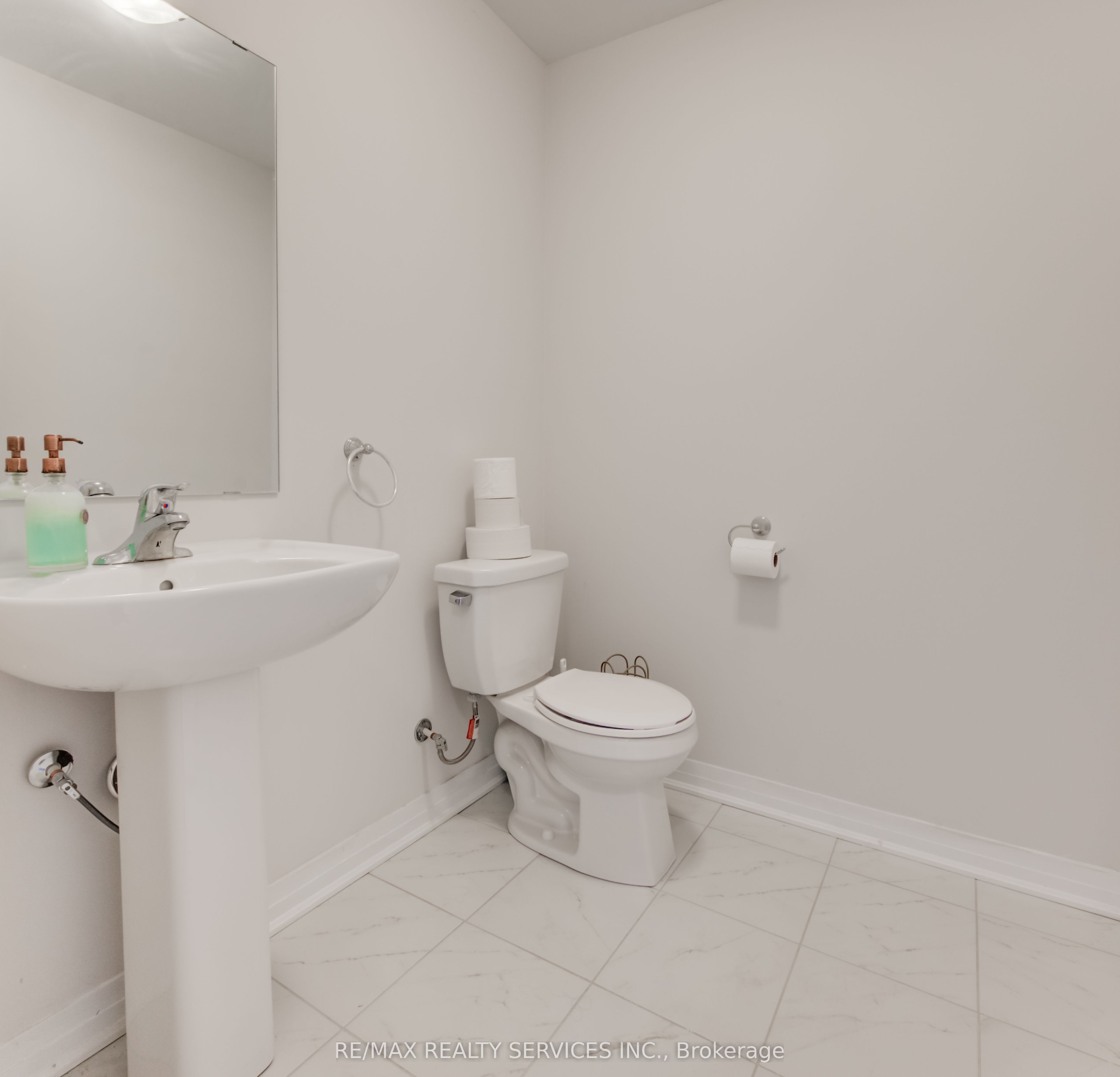 73 Prince Phillip Boulevard Property Photo 20