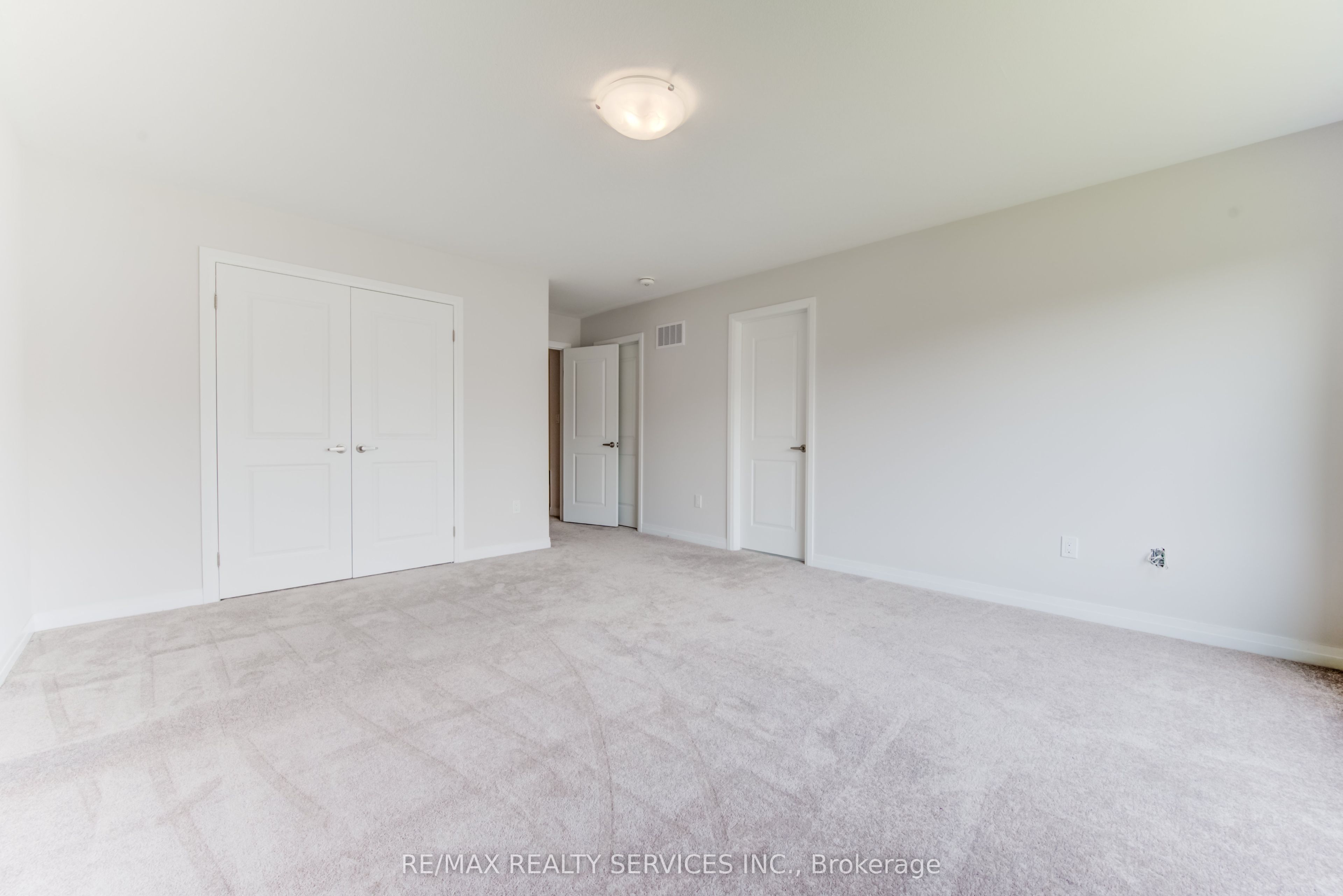 73 Prince Phillip Boulevard Property Photo 24
