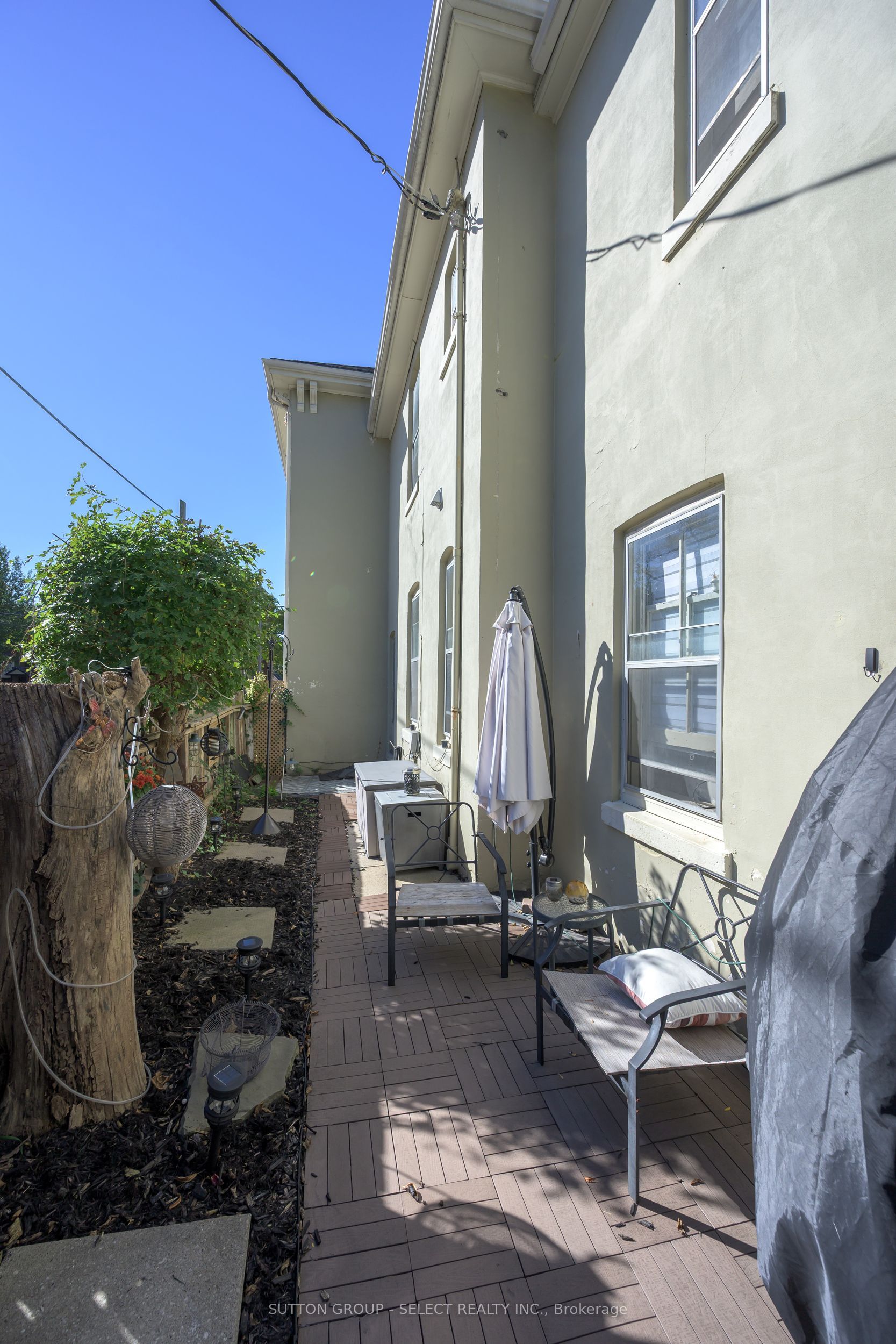 614-616 Wellington Street Property Photo 9