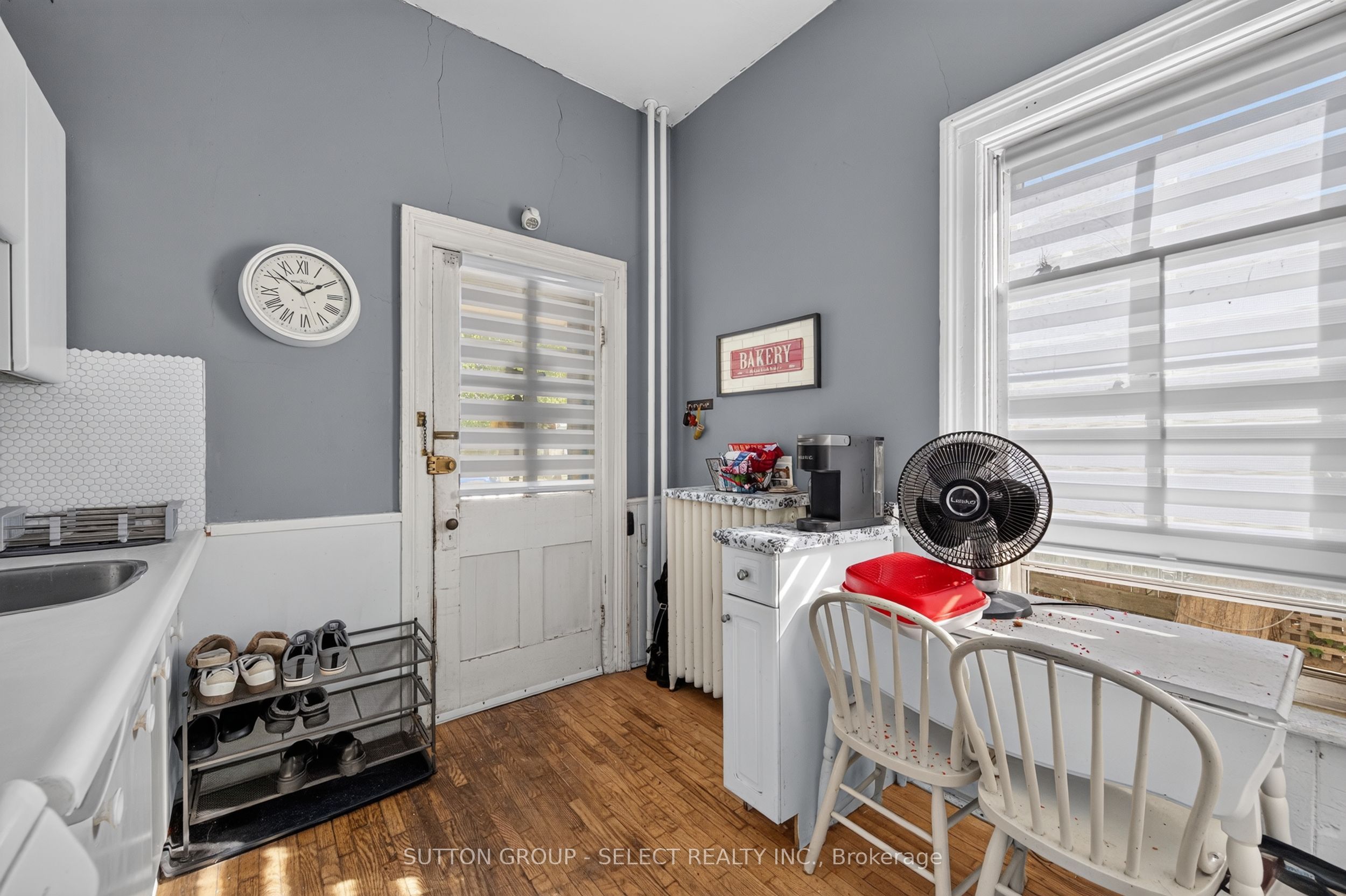 614-616 Wellington Street Property Photo 20