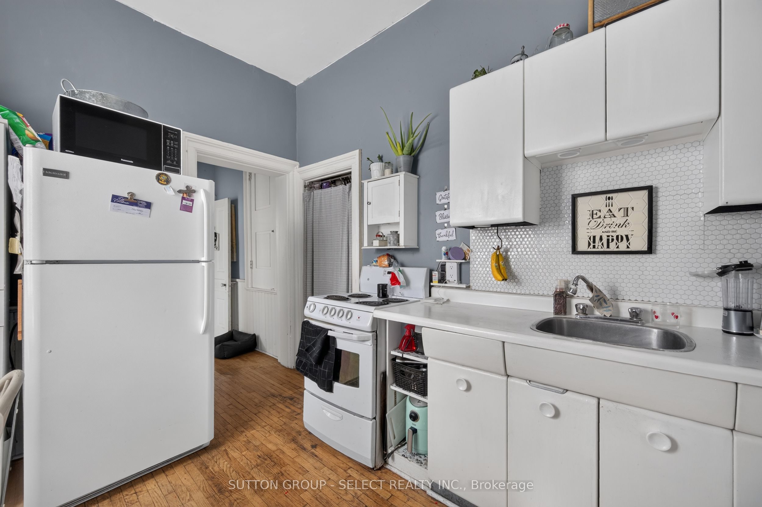 614-616 Wellington Street Property Photo 21