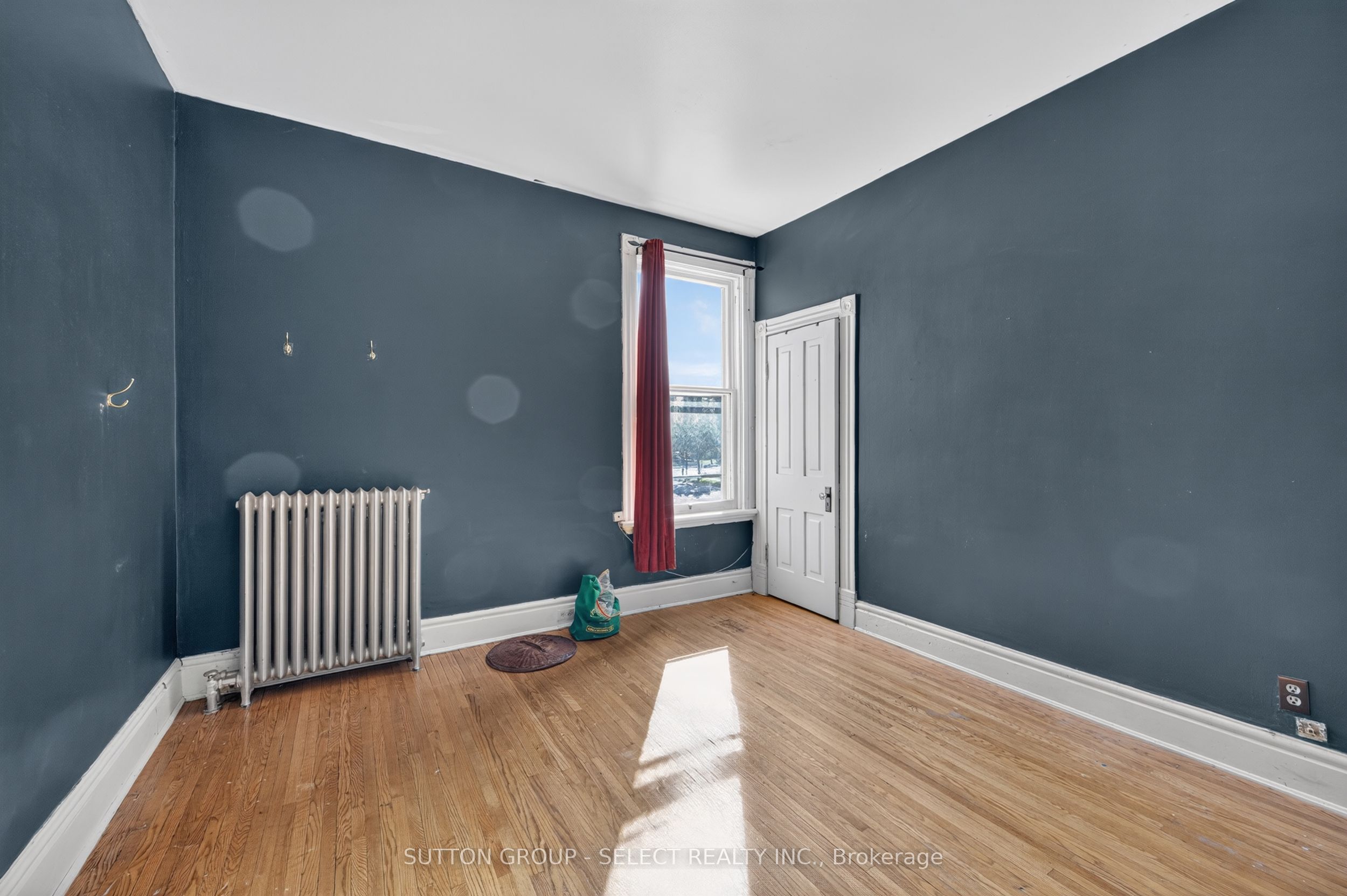 614-616 Wellington Street Property Photo 30