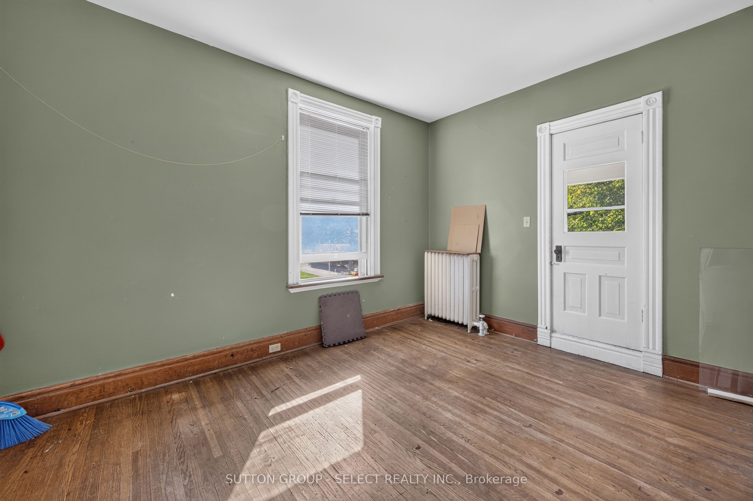 614-616 Wellington Street Property Photo 31
