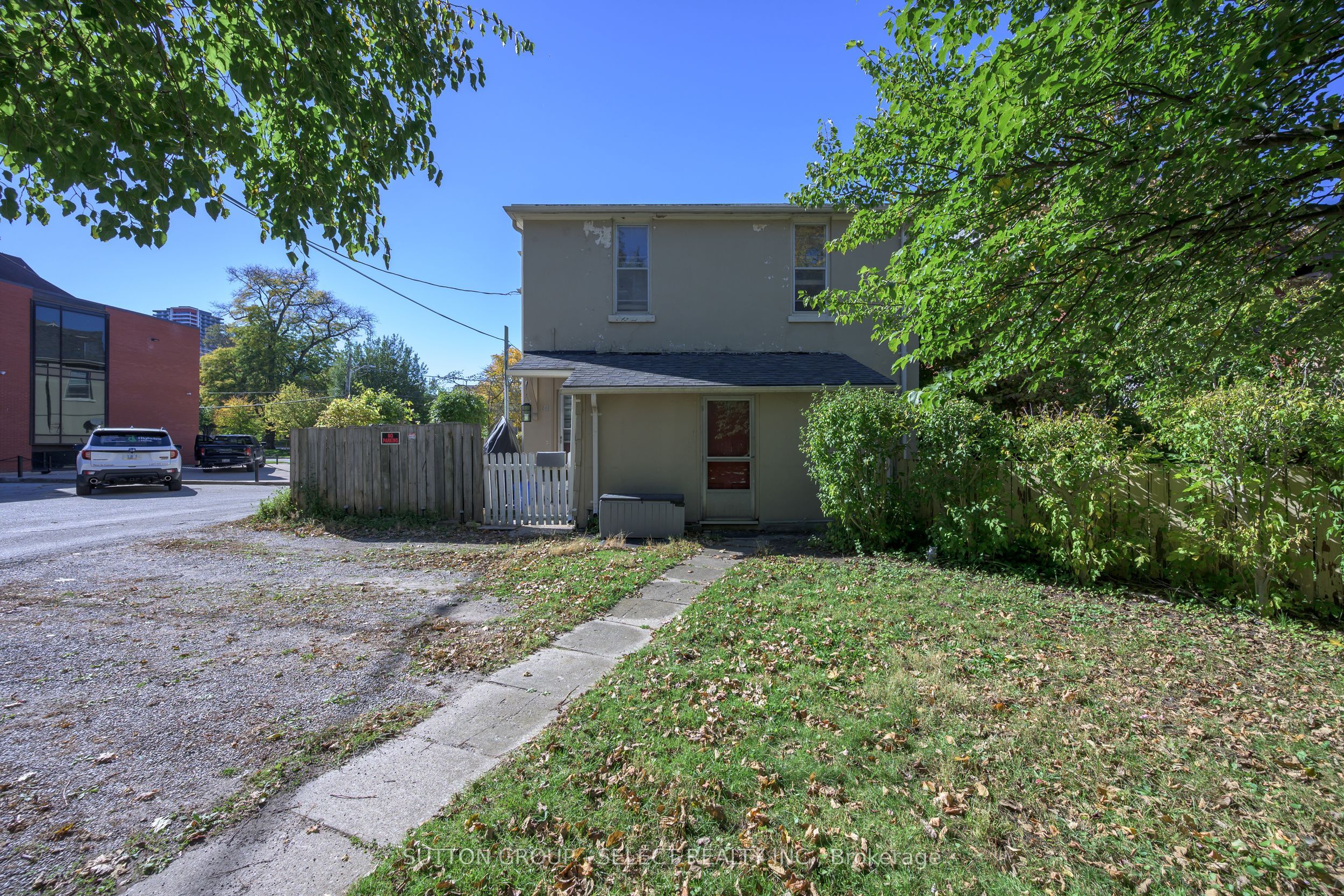 614-616 Wellington Street Property Photo 35