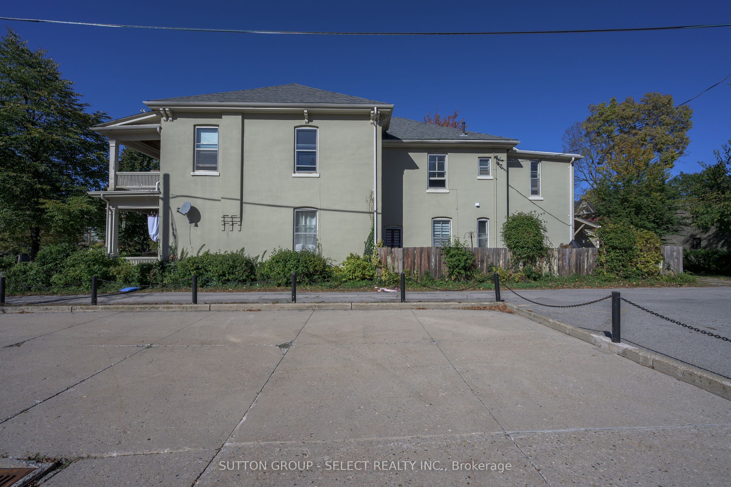 614-616 Wellington Street Property Photo 37