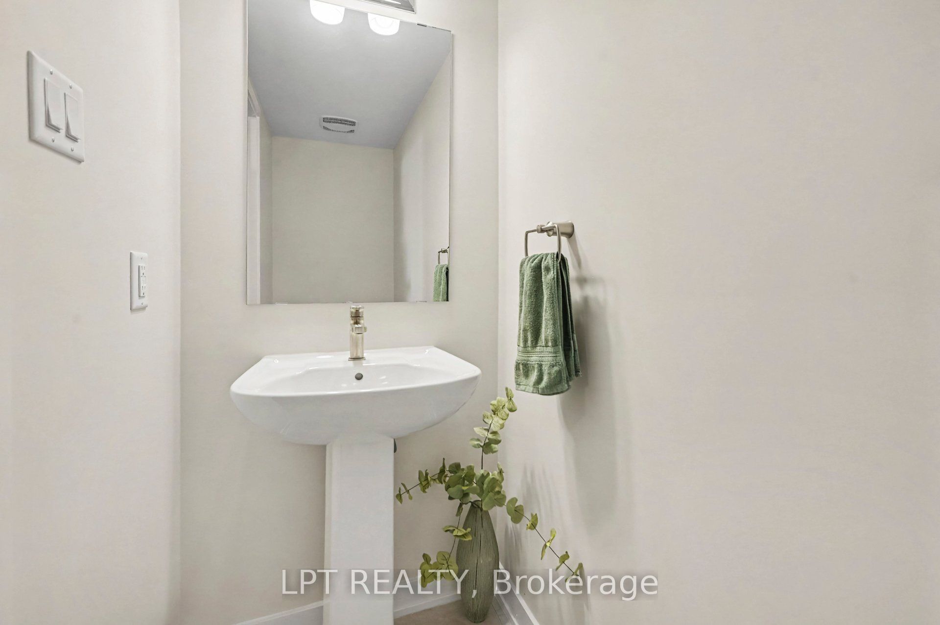 812 Kinstead Private Property Photo 15