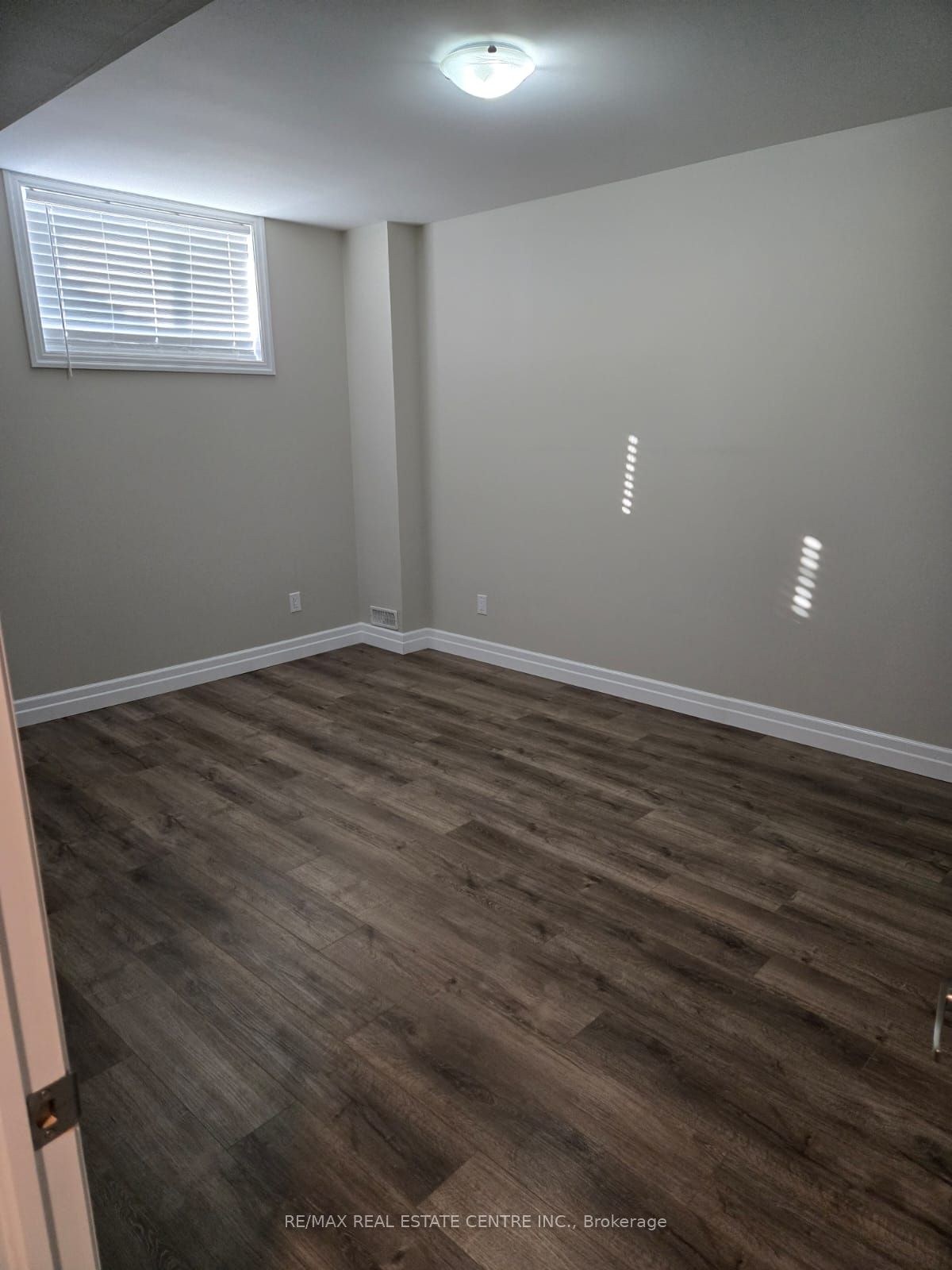 160 Beck Street Lower Property Photo 14