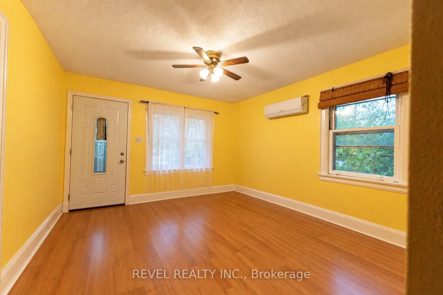 12 Merigold Street Property Photo 6