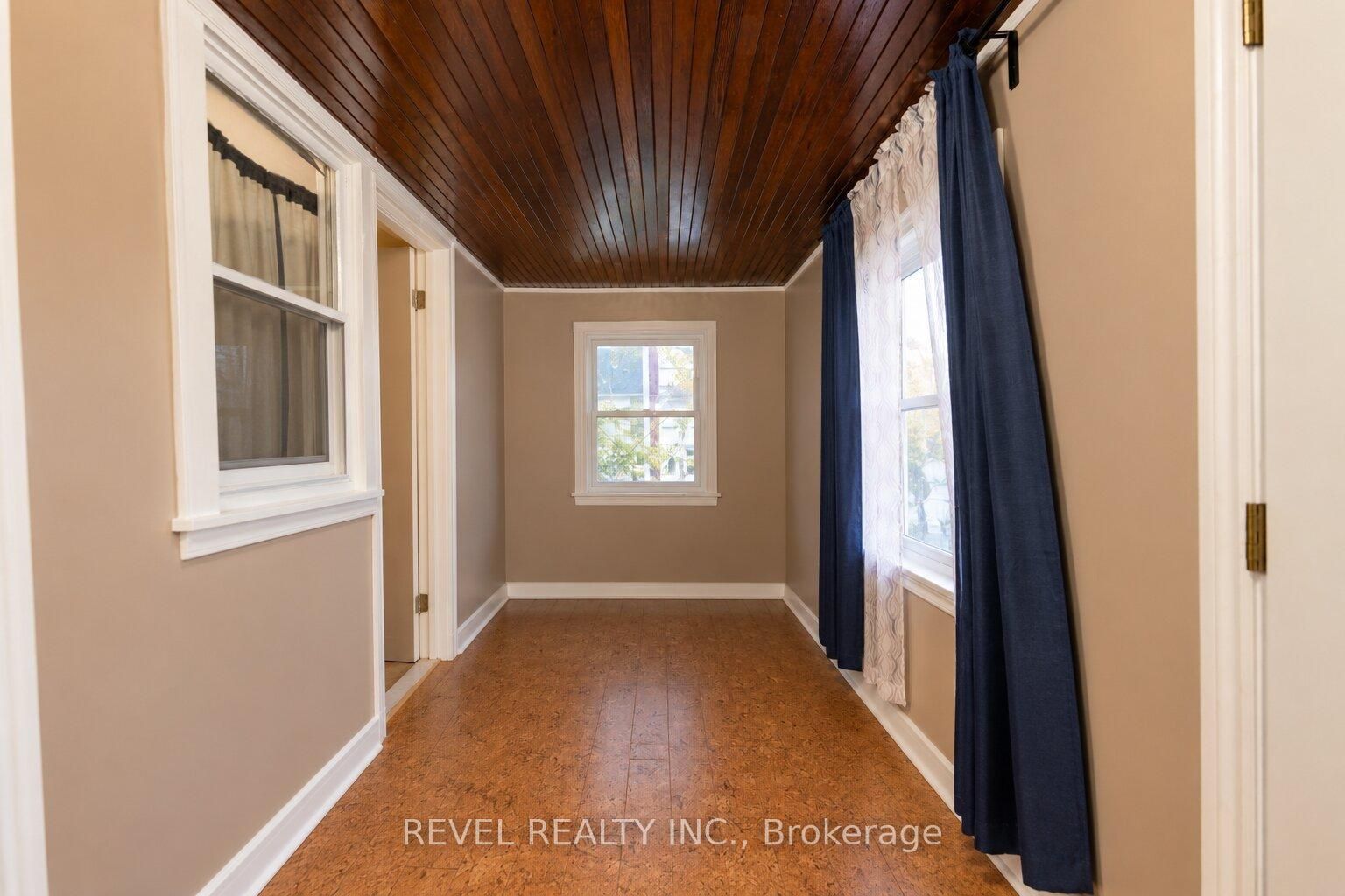12 Merigold Street Property Photo 8