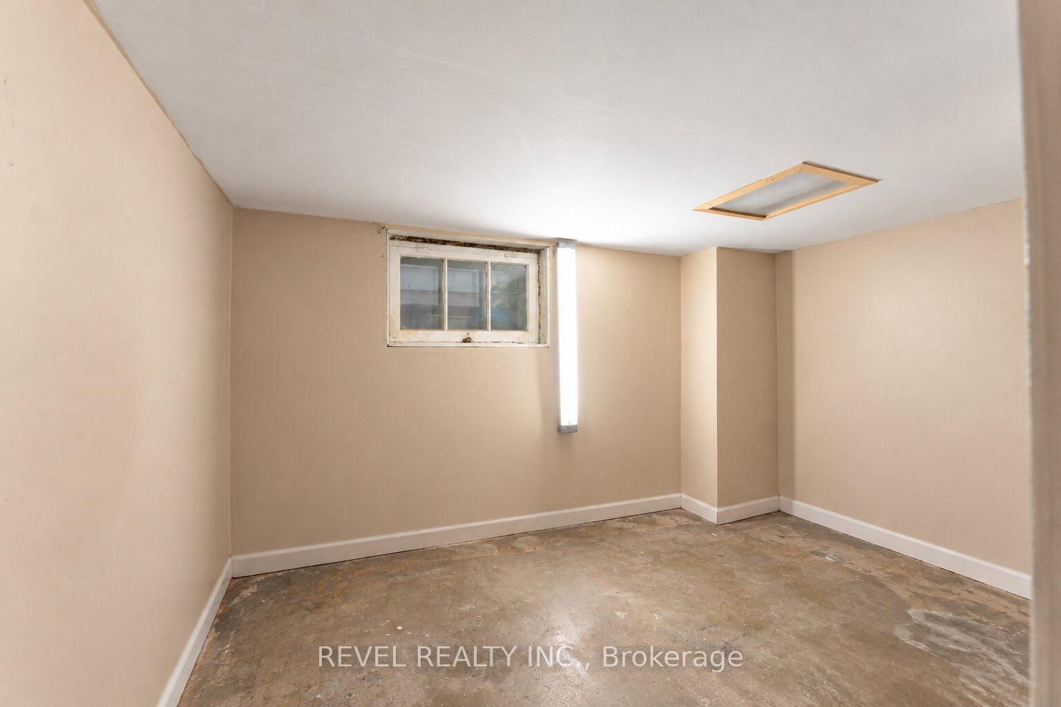 12 Merigold Street Property Photo 17