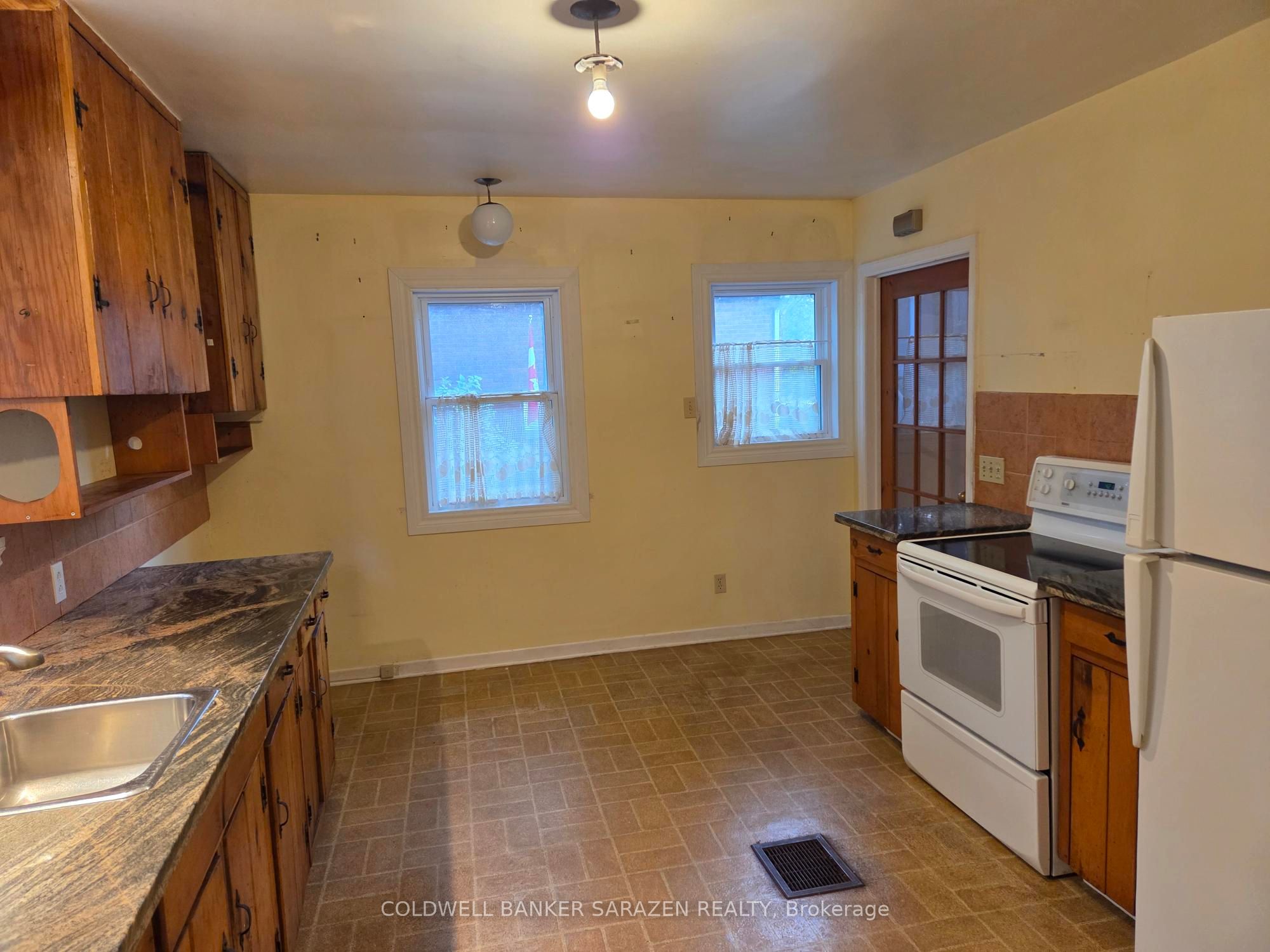 312 Cunningham Avenue E Property Photo 8