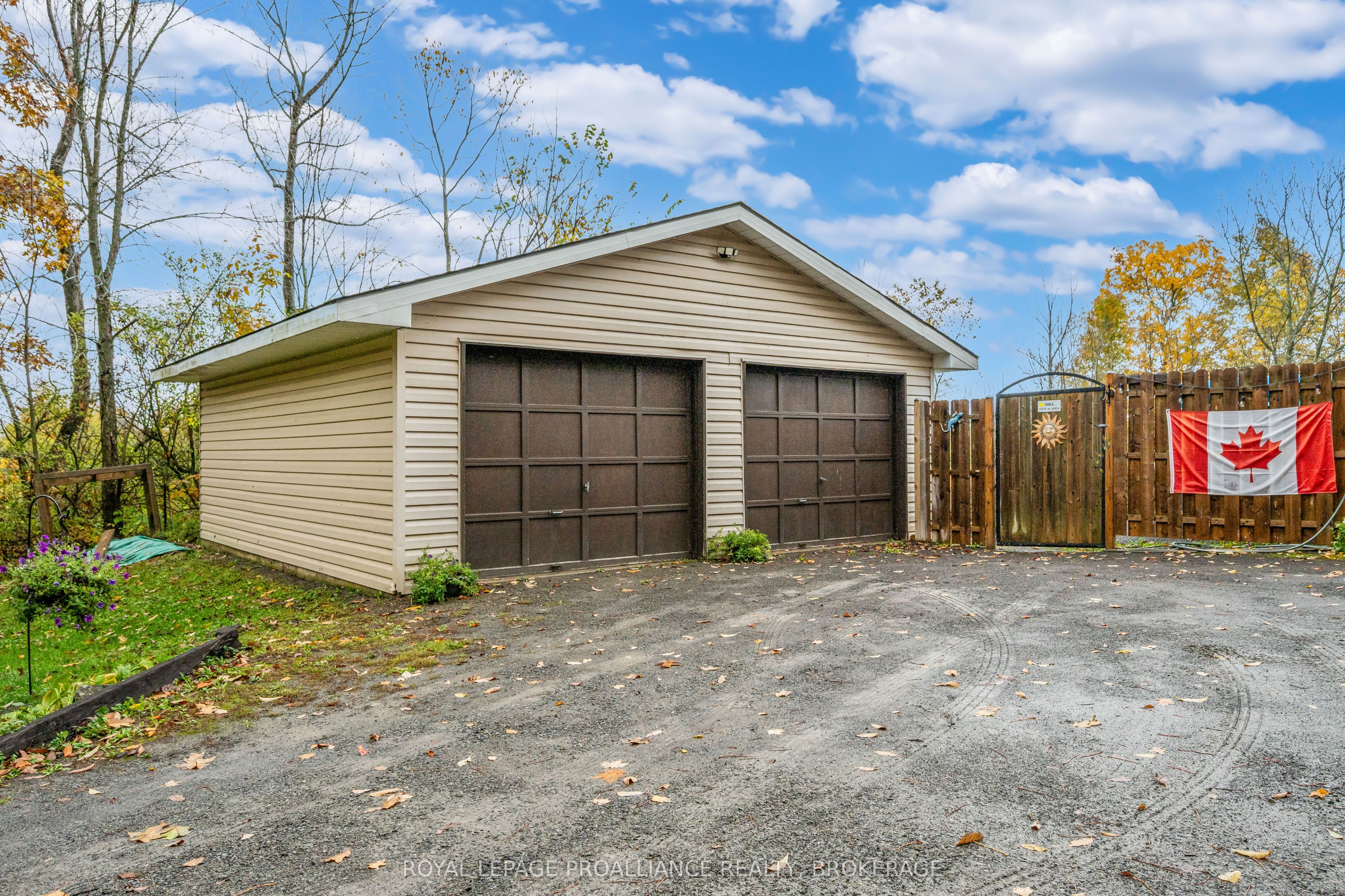 435 County Road 2 E Property Photo 5