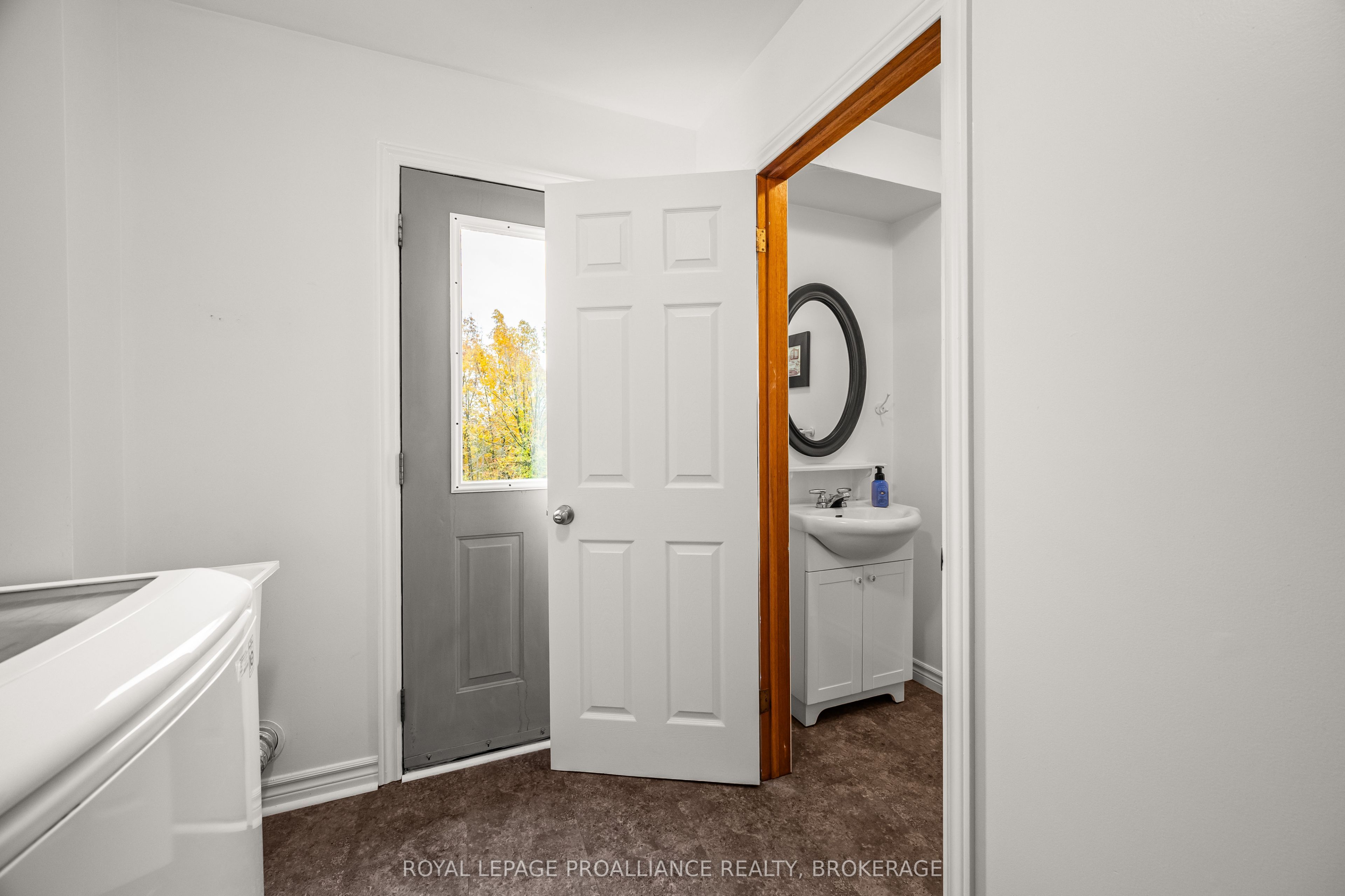 435 County Road 2 E Property Photo 19