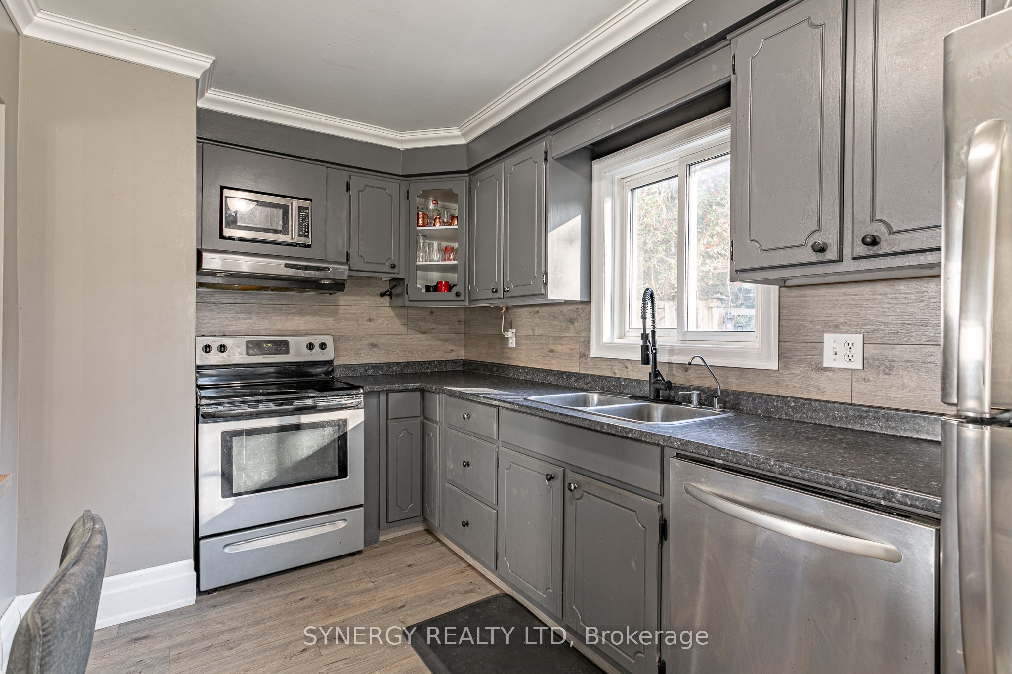 554 Brunswick Street Property Photo 12