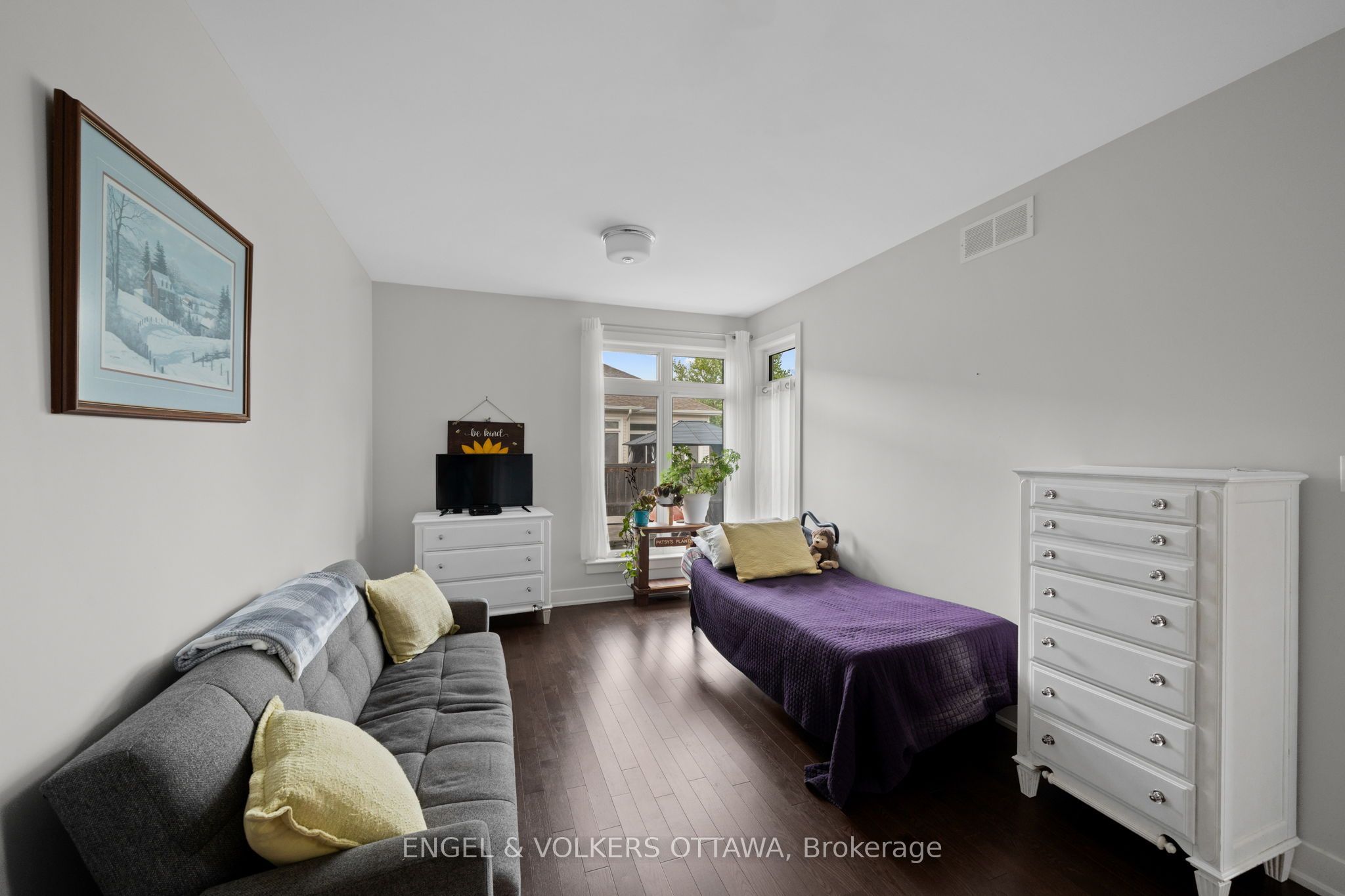 538 Silverbell Crescent Property Photo 11