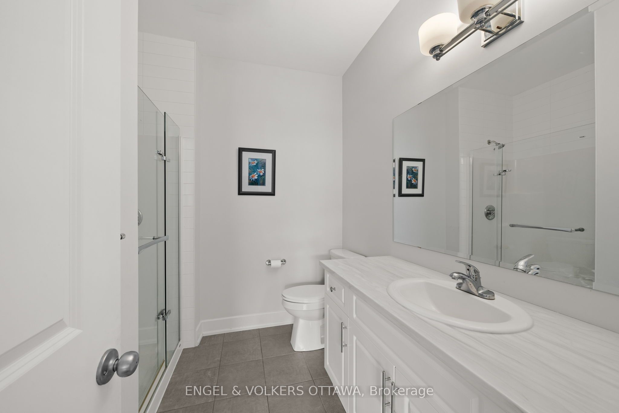 538 Silverbell Crescent Property Photo 13