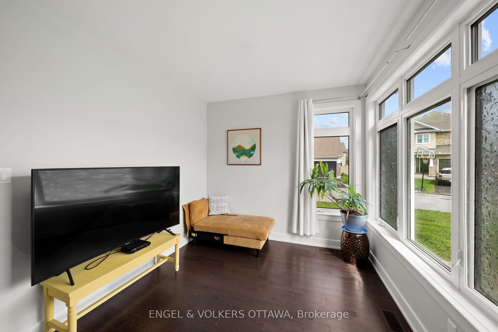 538 Silverbell Crescent Property Photo 14