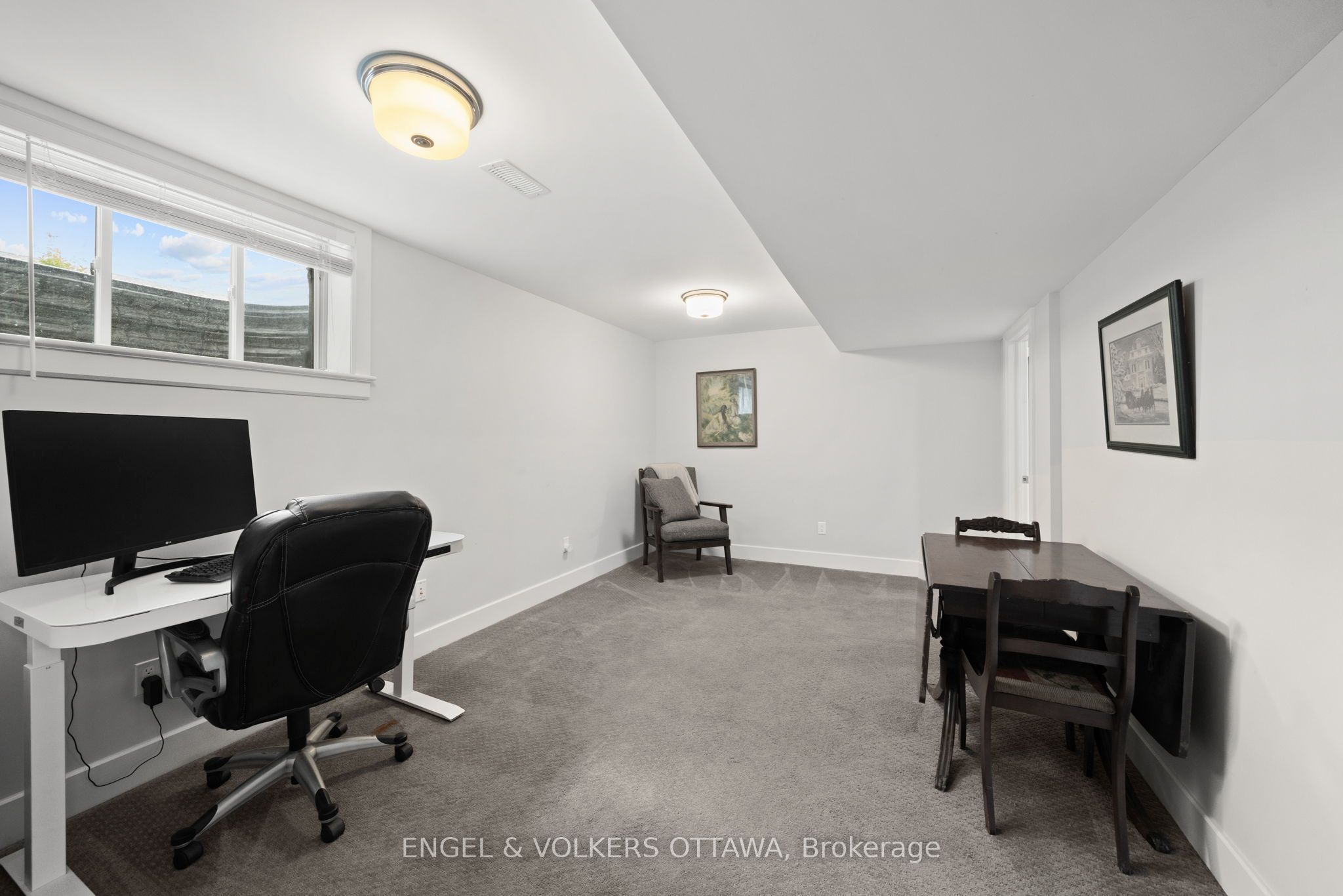 538 Silverbell Crescent Property Photo 18