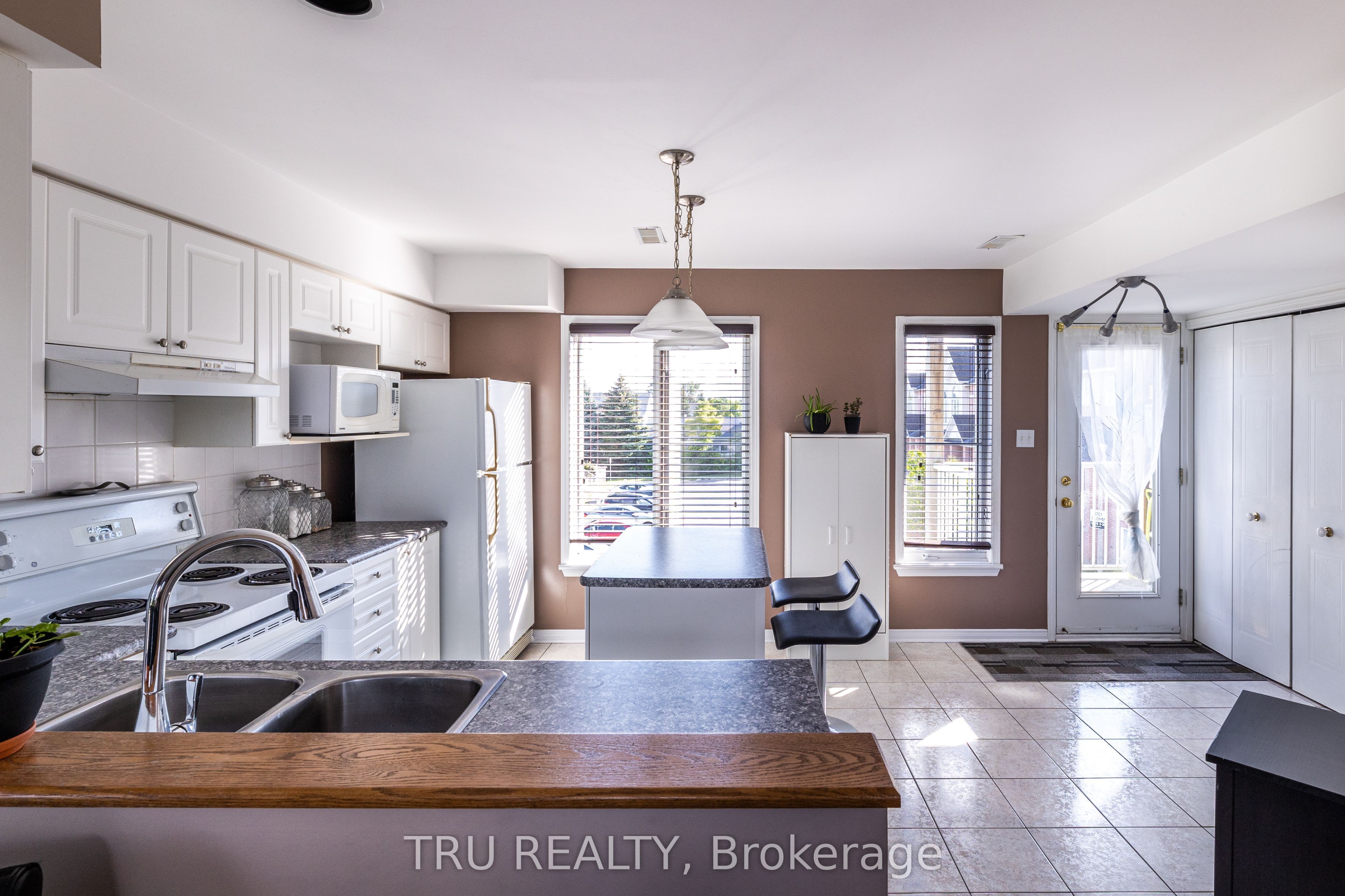 1707 Blohm Drive Property Photo 8