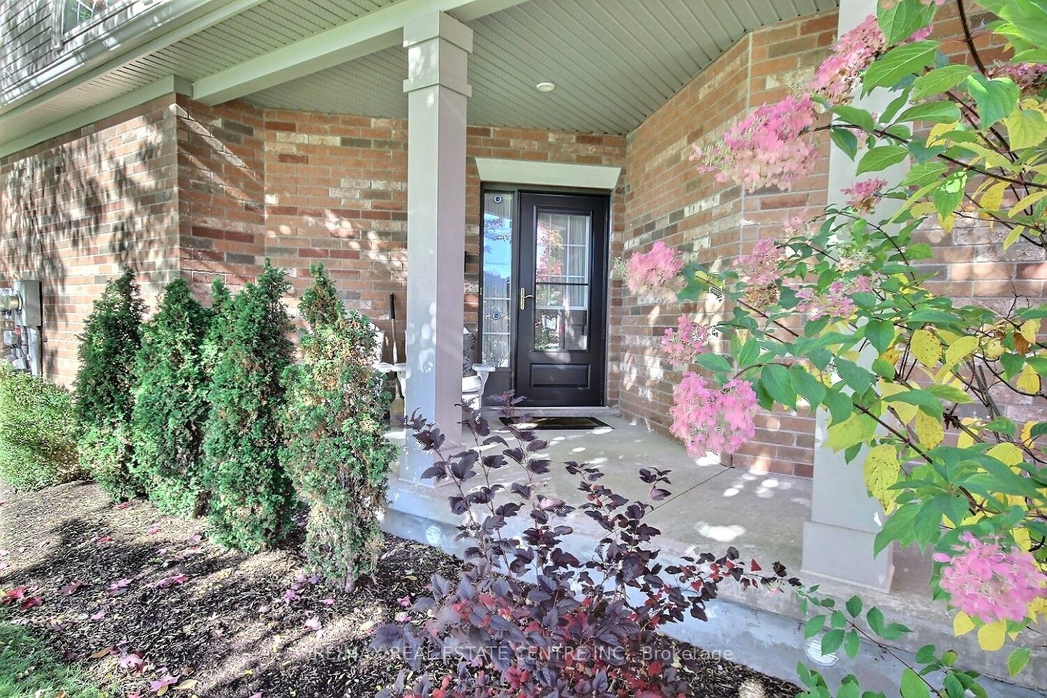 755 Willow Road Property Photo 2