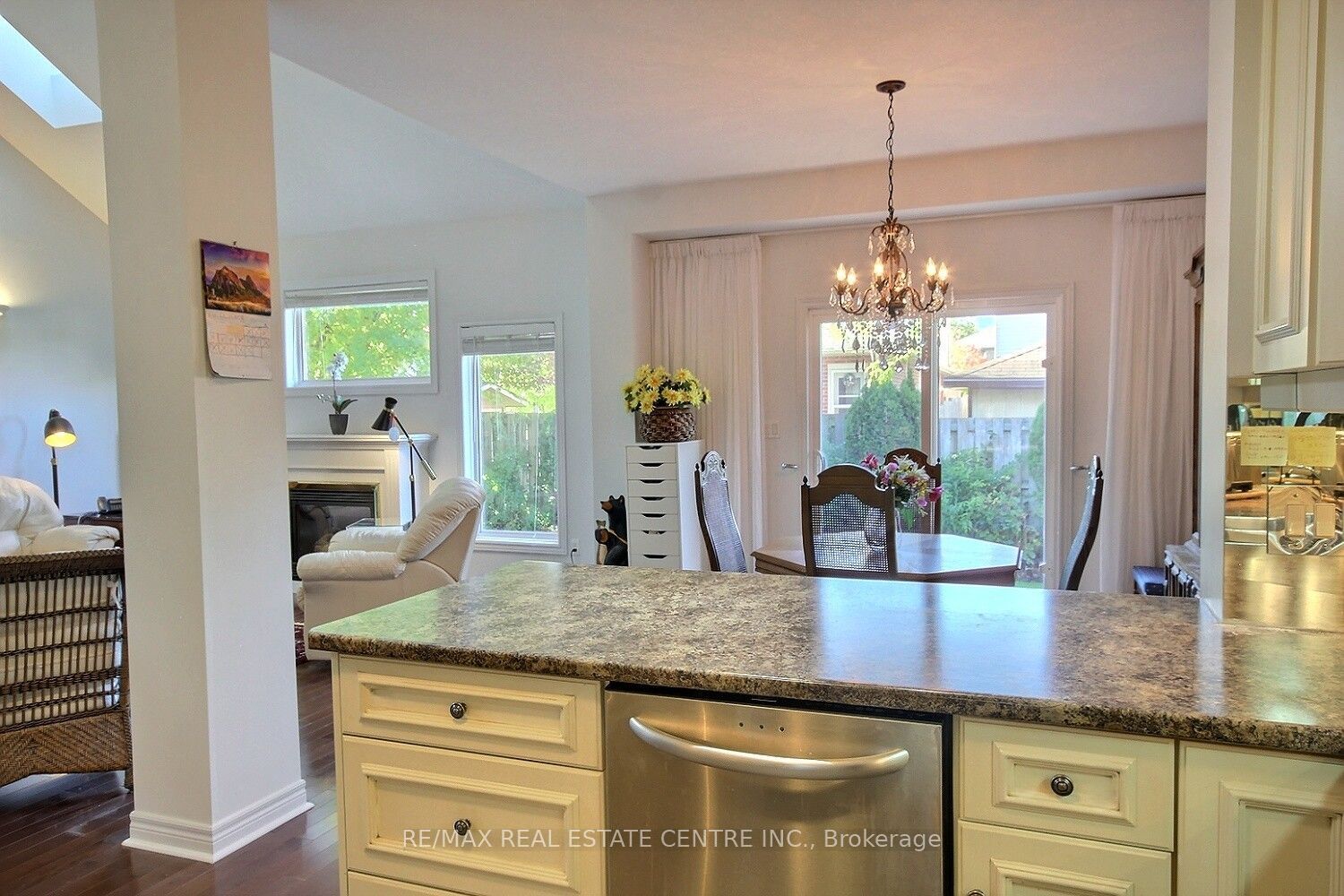 755 Willow Road Property Photo 10