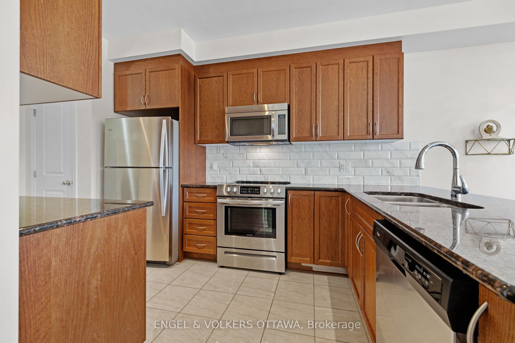 280 Wood Acres Grove Property Photo 15