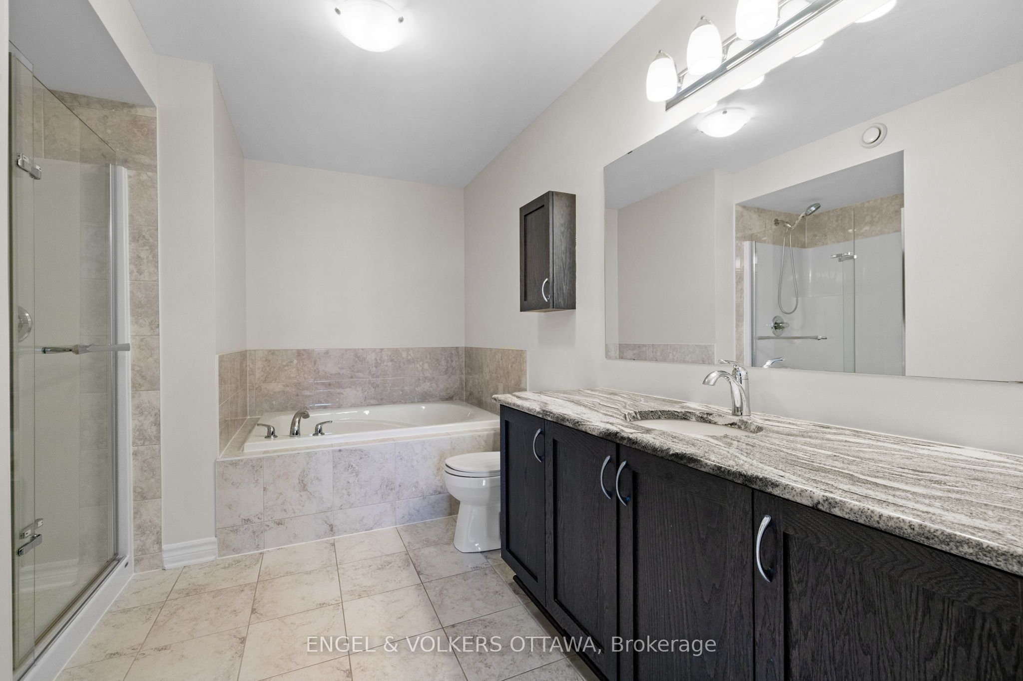 280 Wood Acres Grove Property Photo 24