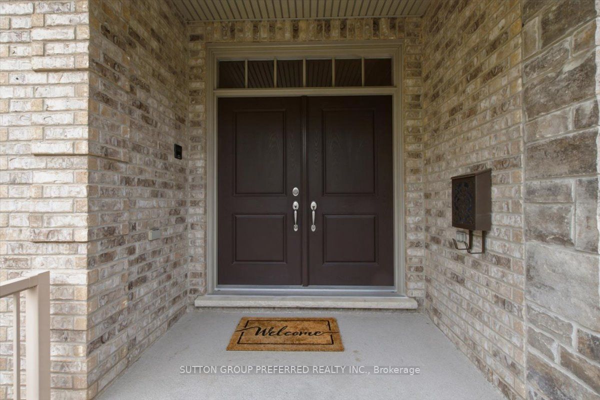 725 Eagletrace Drive 63 Property Photo 6