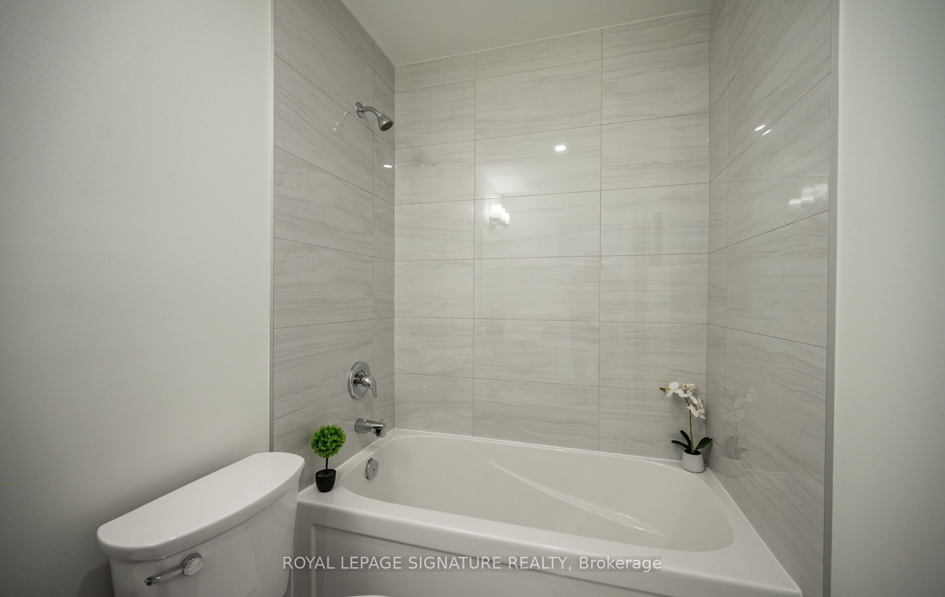 461 Green Road 412 Property Photo 42