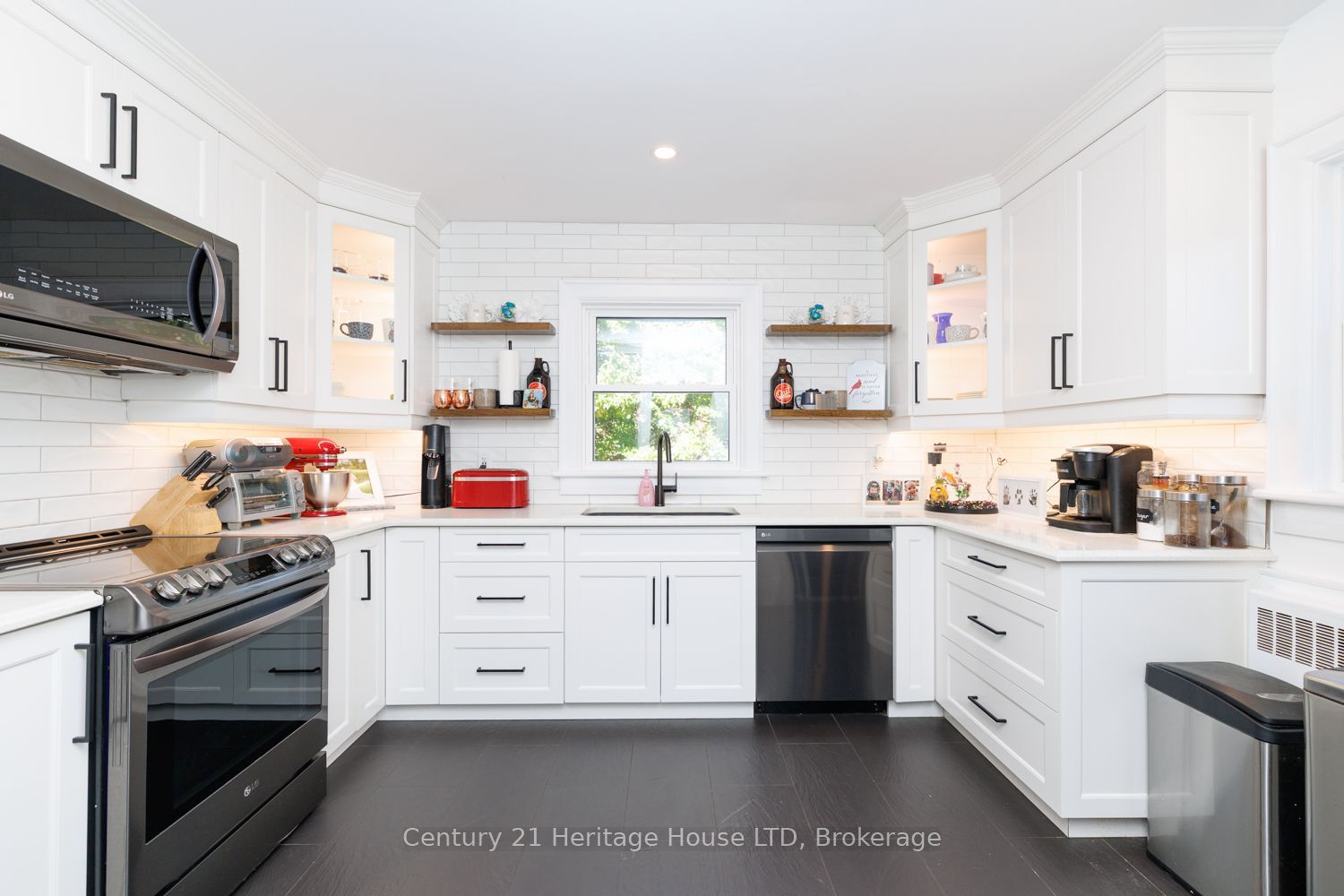 222 Phipps Street Property Photo 18