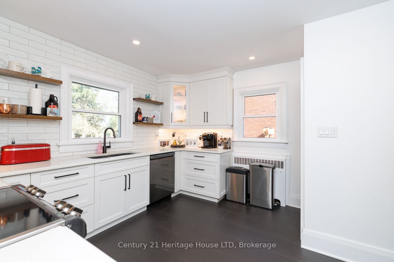 222 Phipps Street Property Photo 19